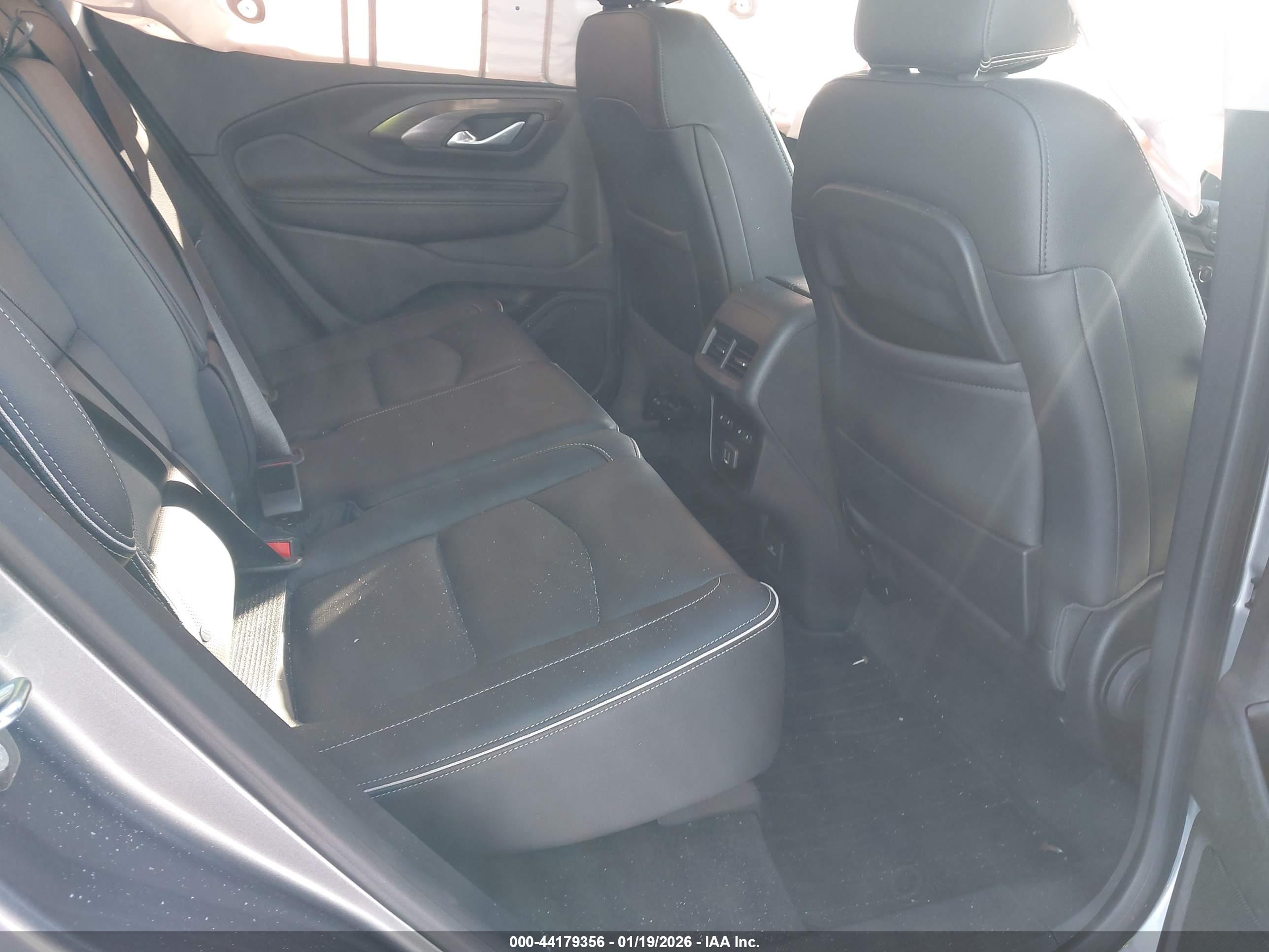 GMC TERRAIN image 8