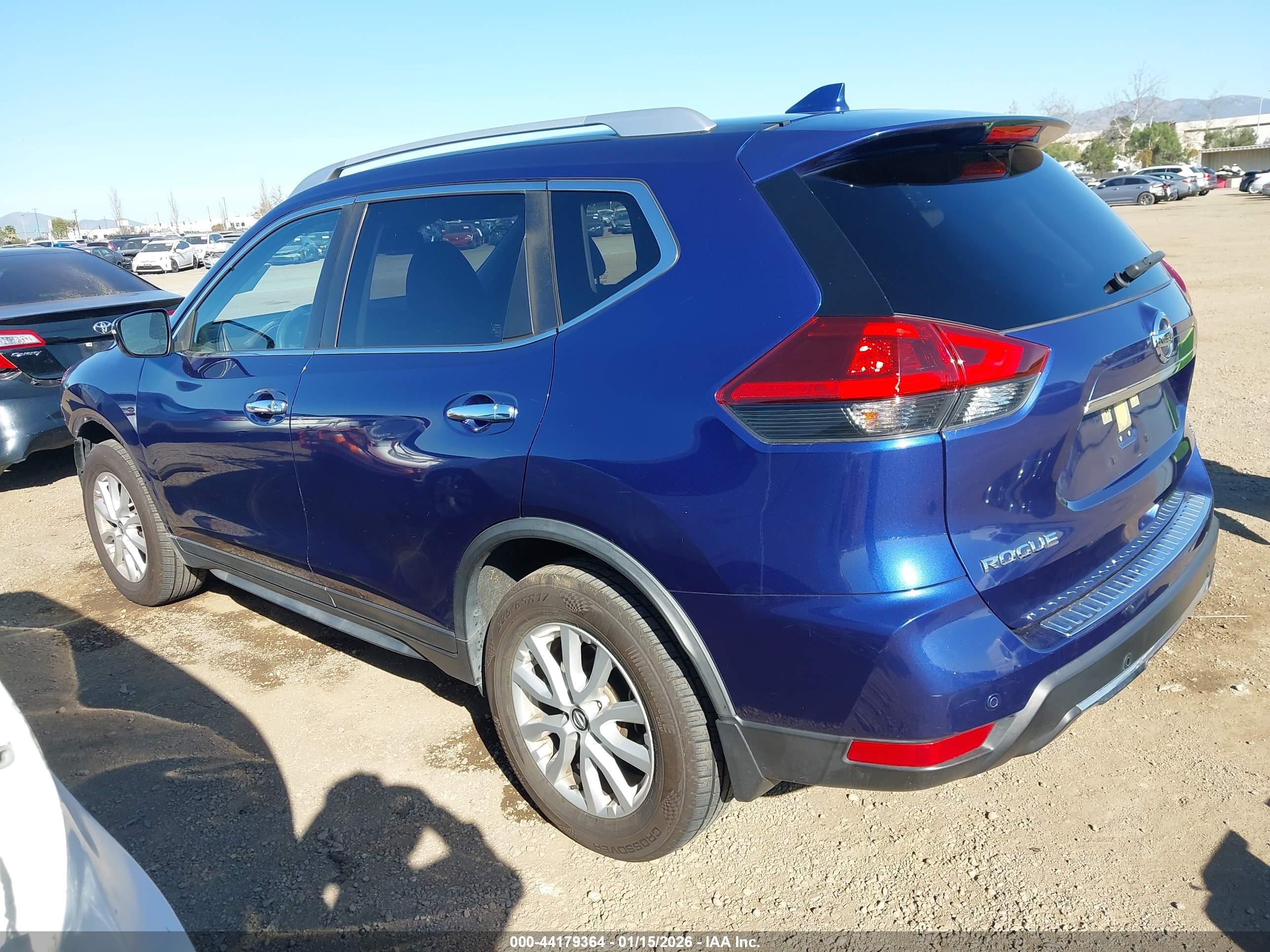 NISSAN ROGUE image 3