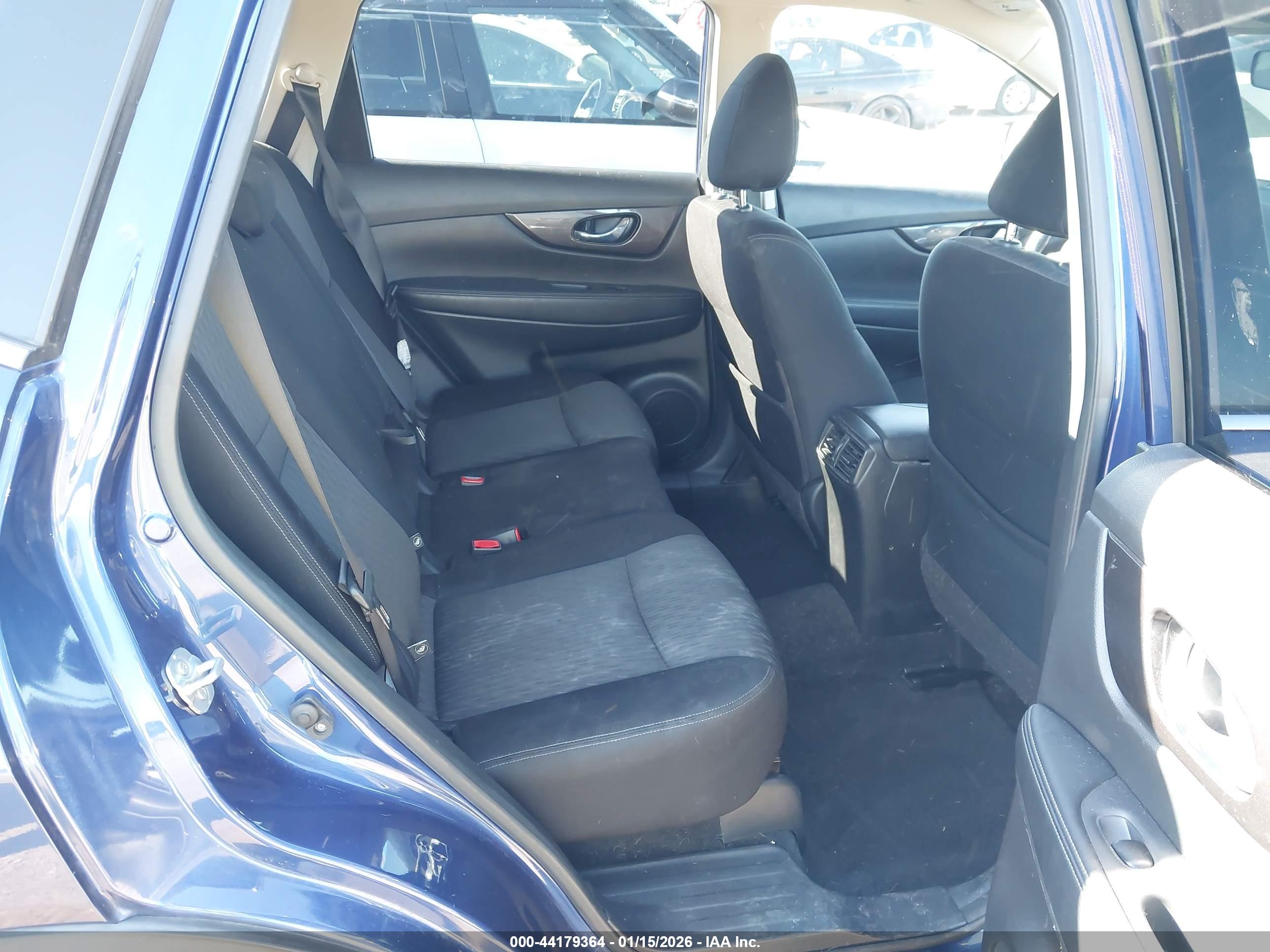 NISSAN ROGUE image 8