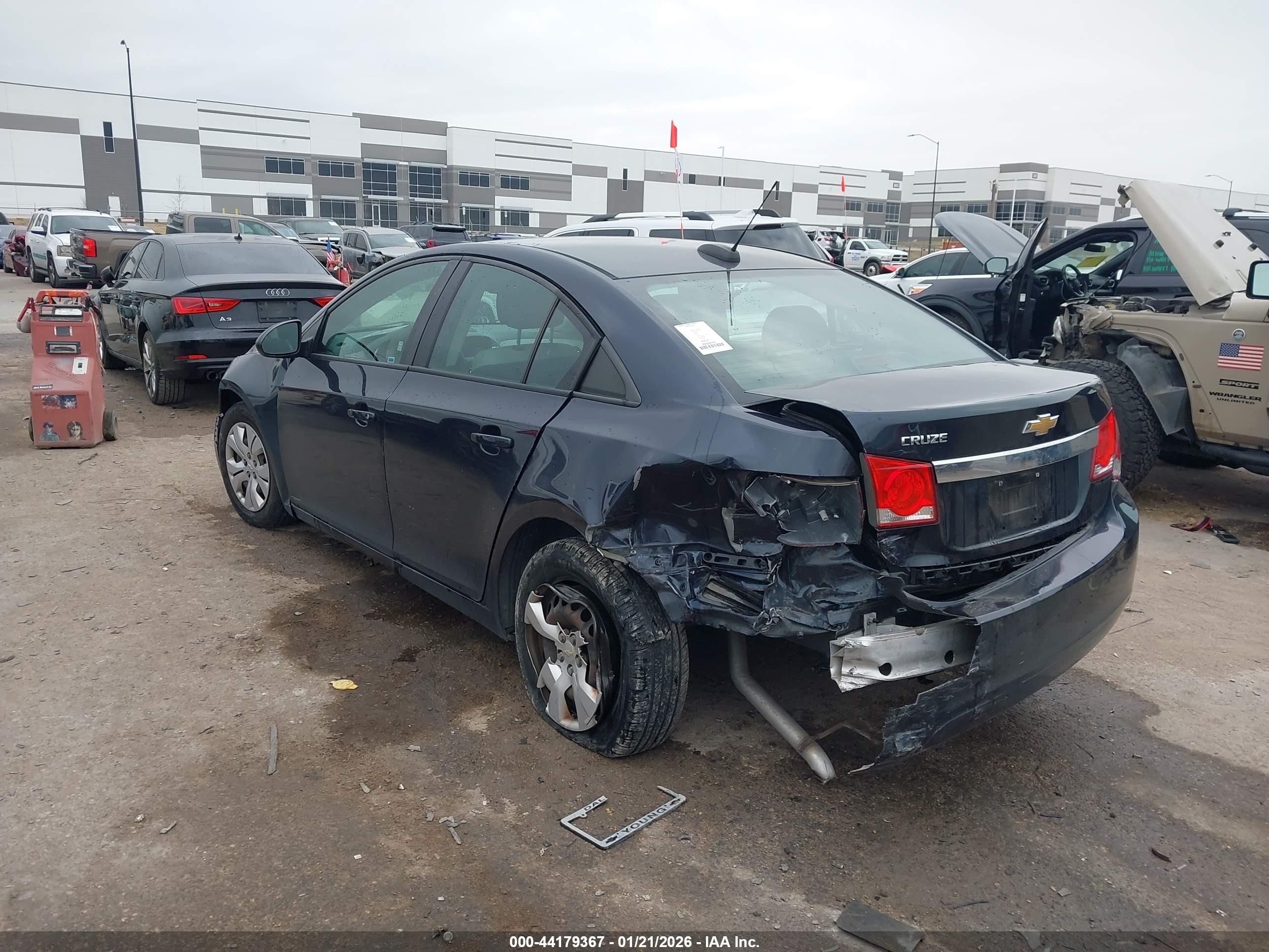 CHEVROLET CRUZE image 3