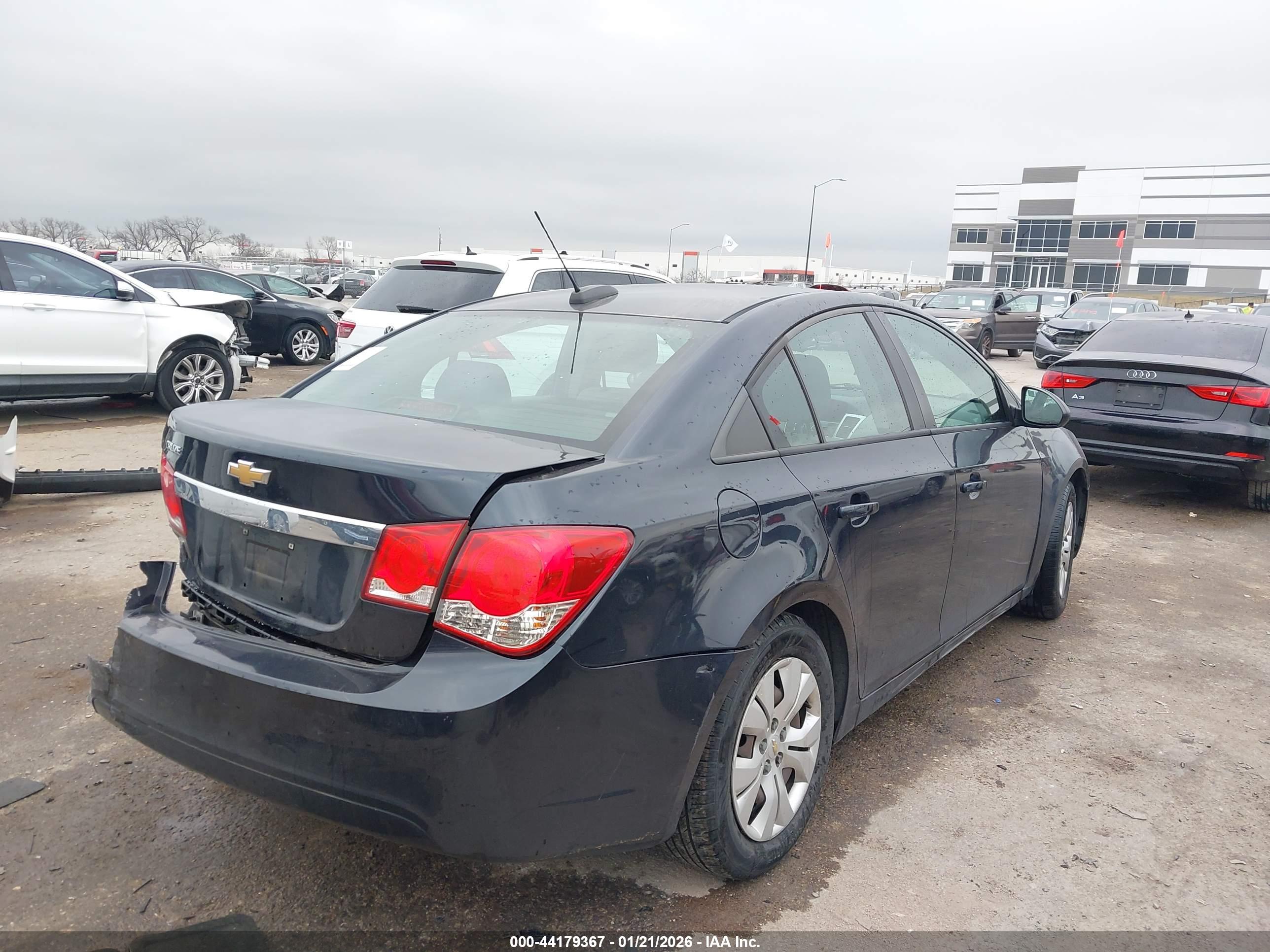 CHEVROLET CRUZE image 4