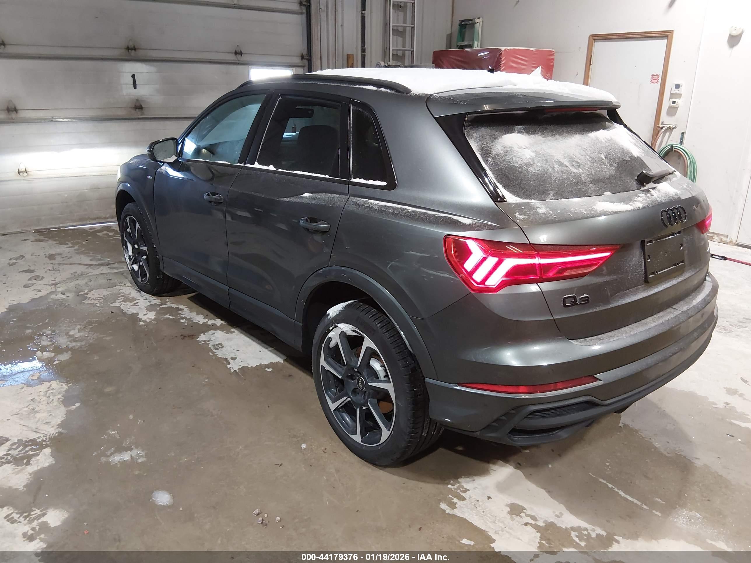 AUDI Q3 image 3