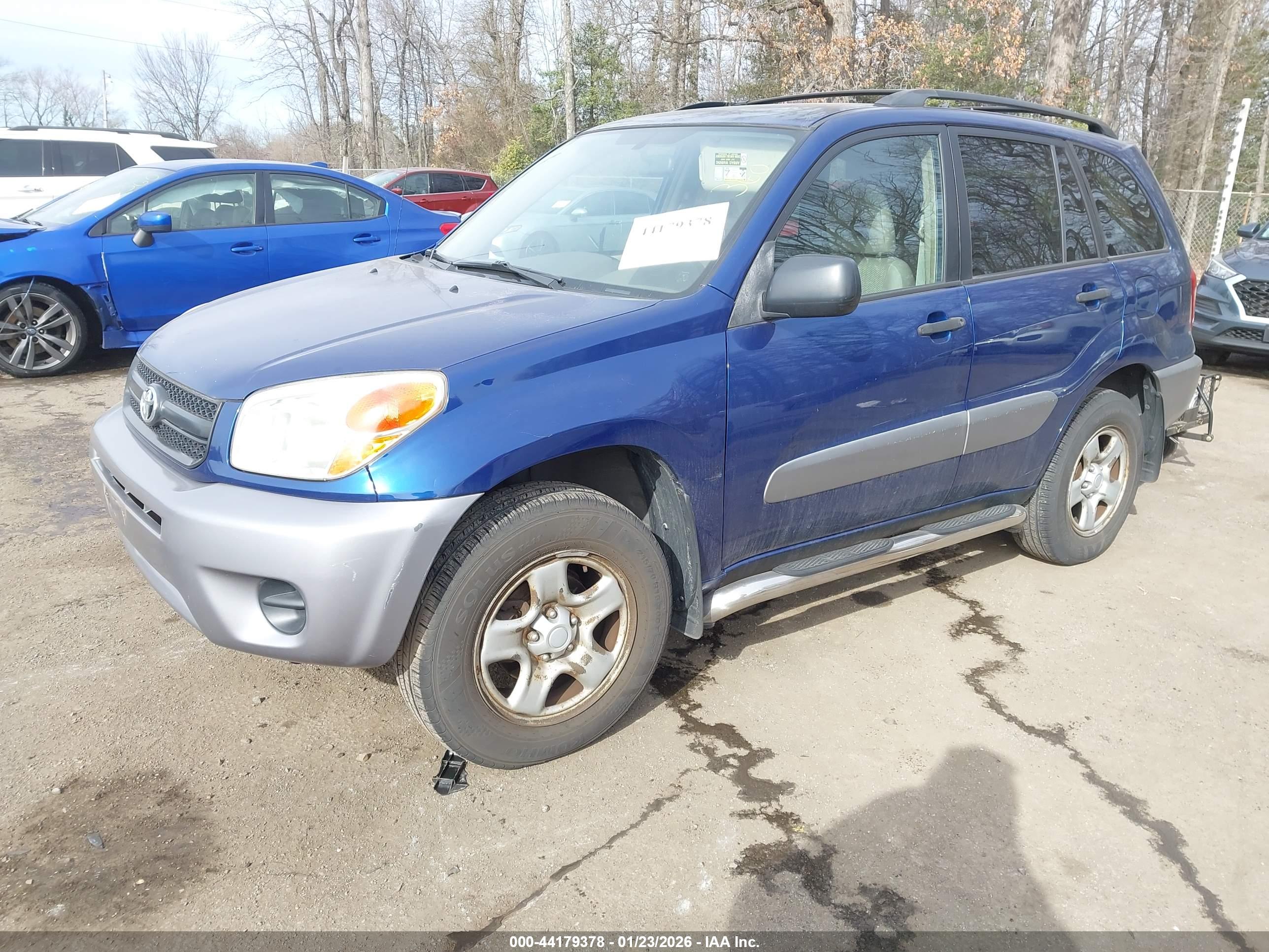 TOYOTA RAV4 image 2