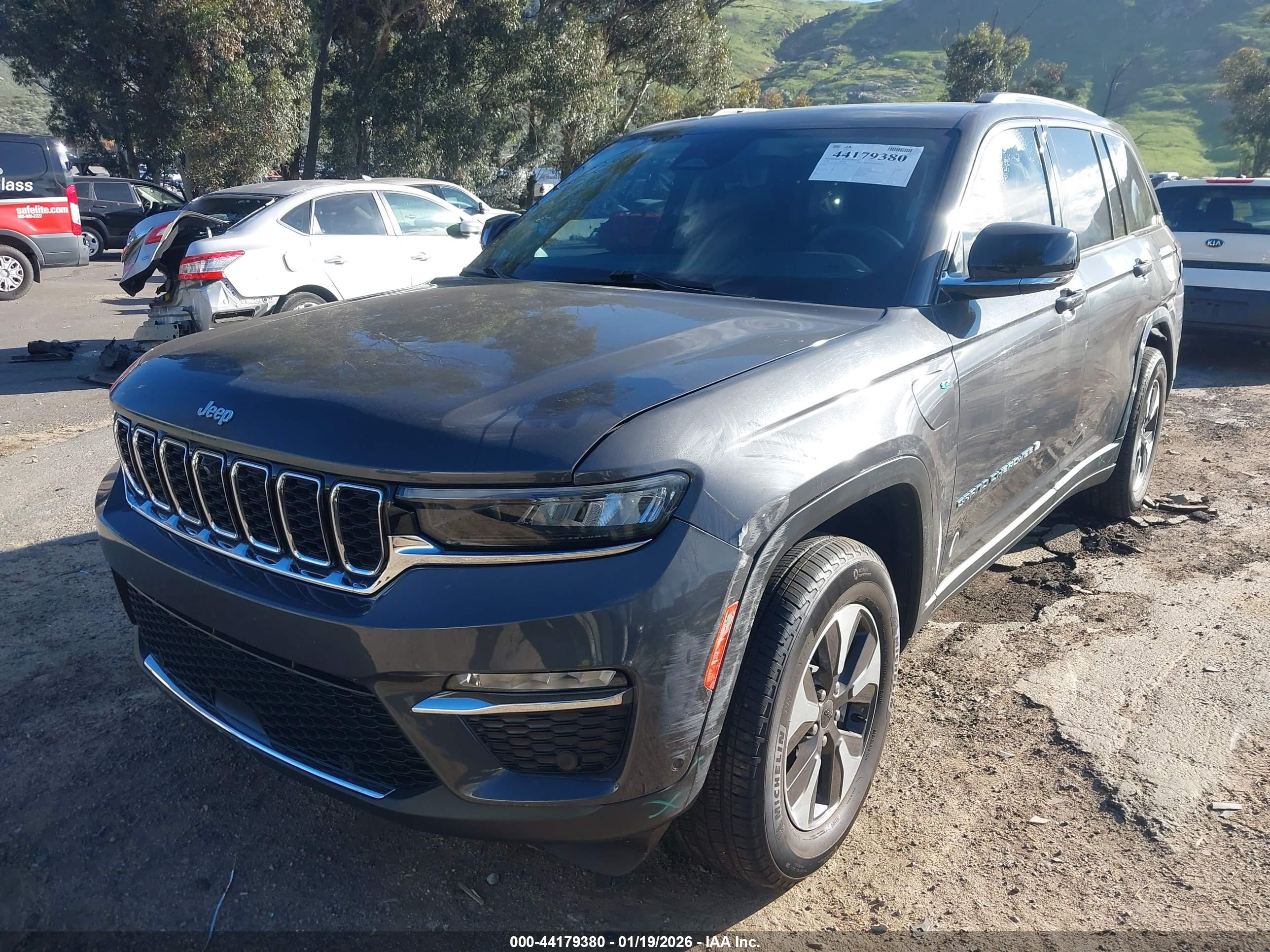 JEEP GRAND image 2