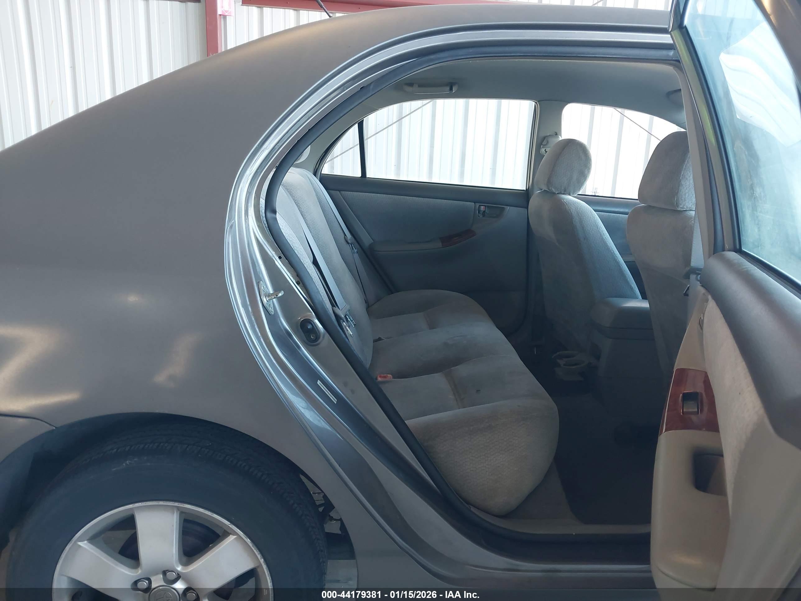 TOYOTA COROLLA image 8