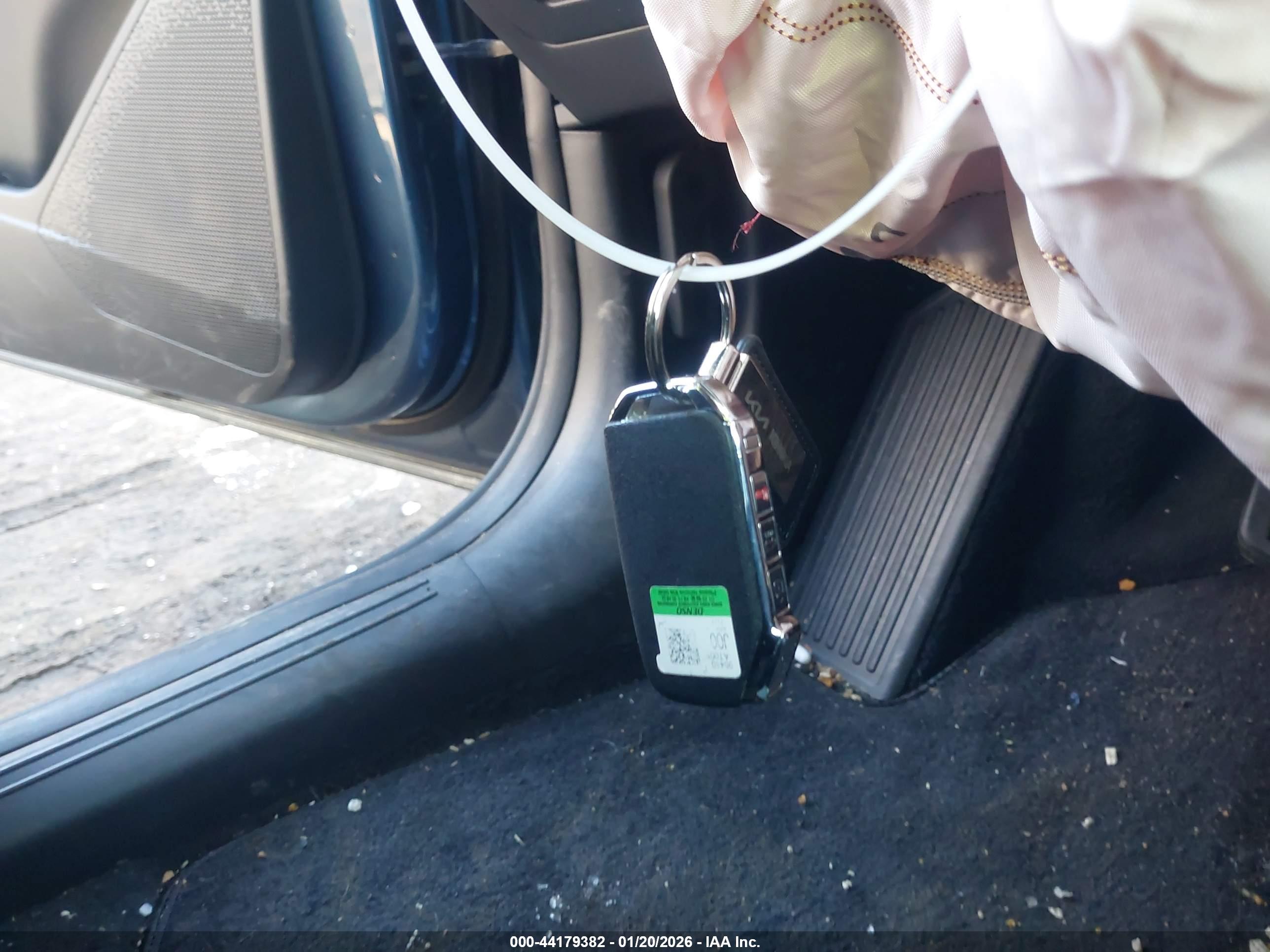 KIA NIRO image 11