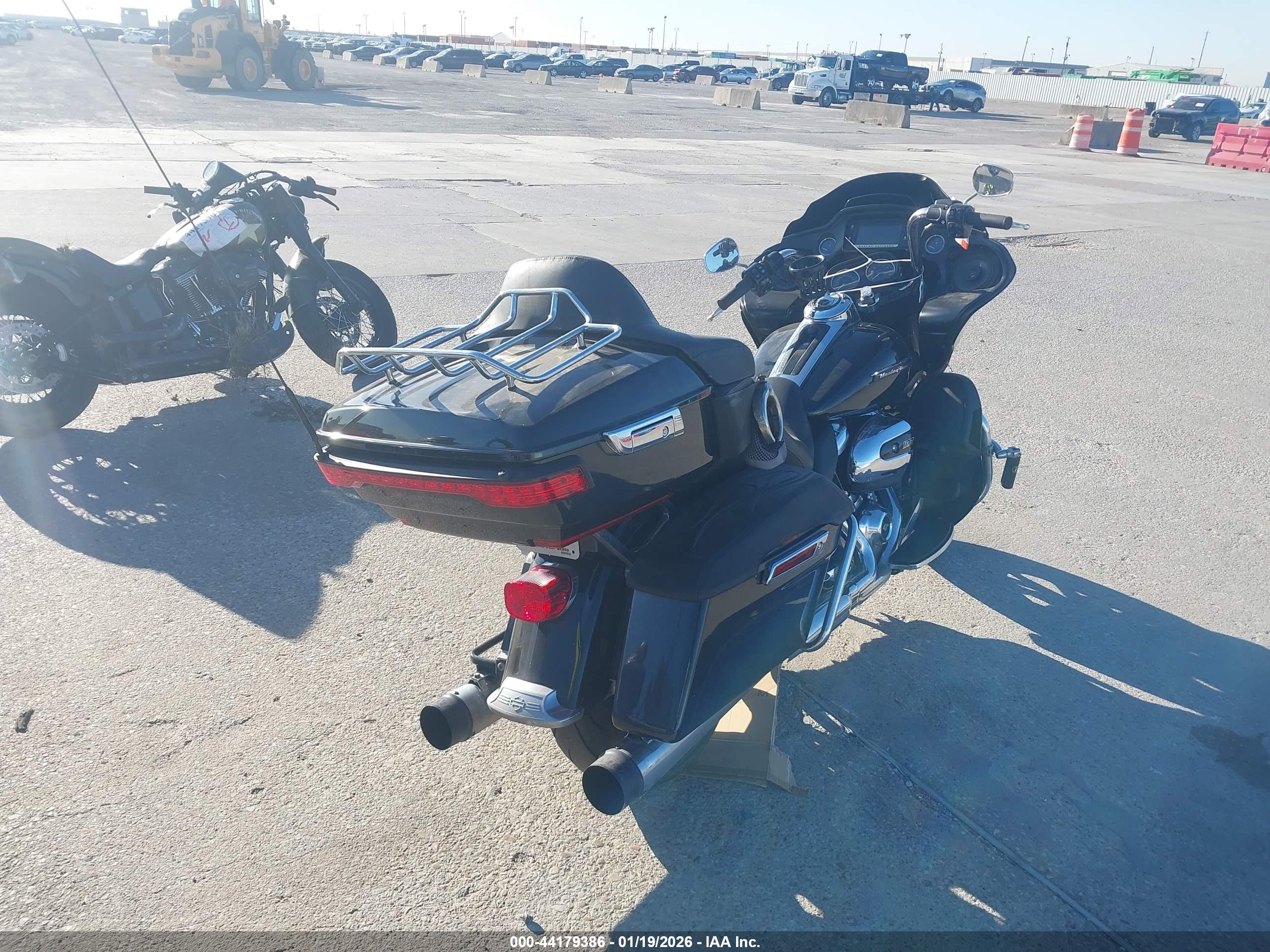HARLEY-DAVIDSON FLTRU image 4