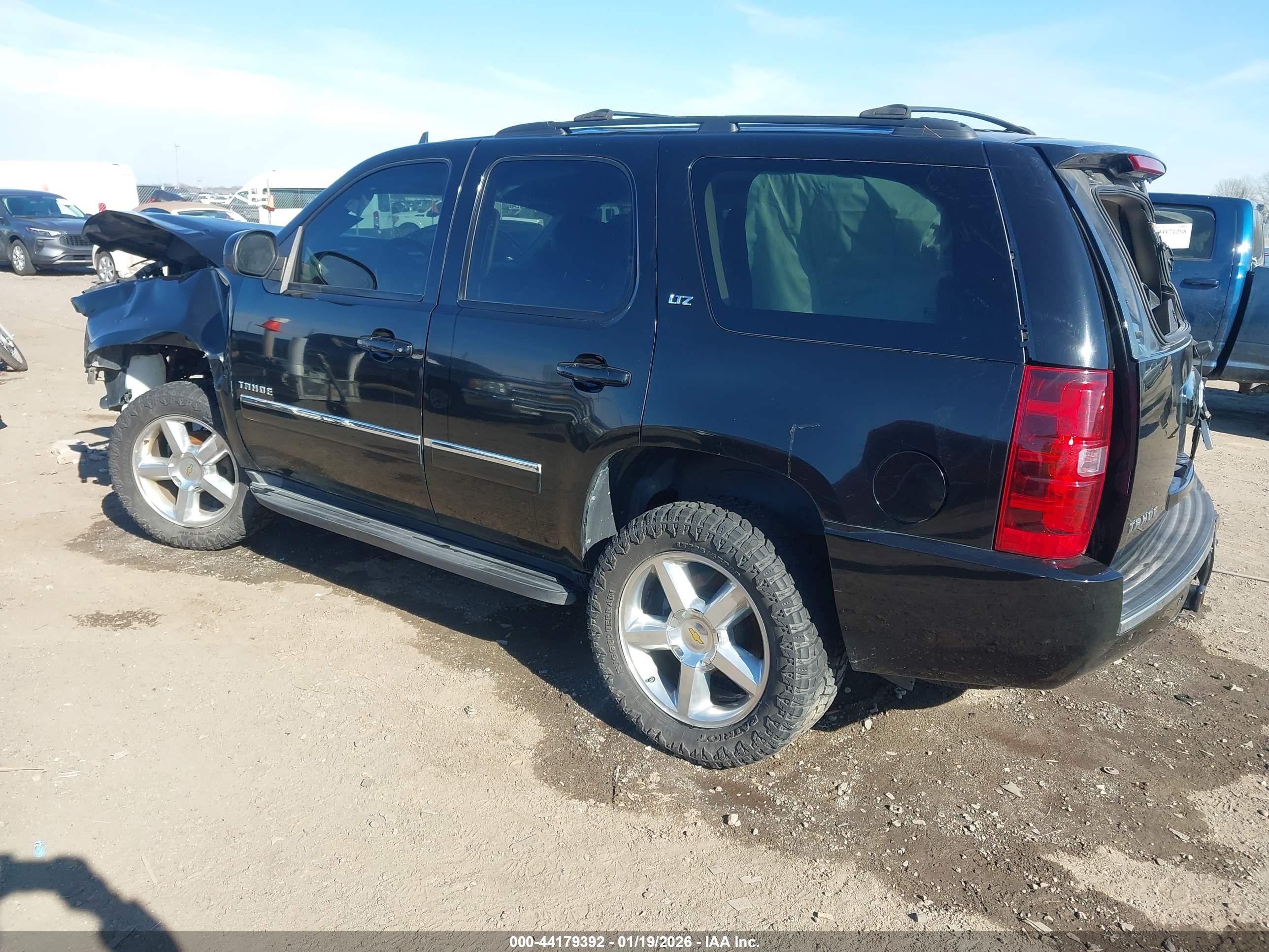 CHEVROLET TAHOE image 3