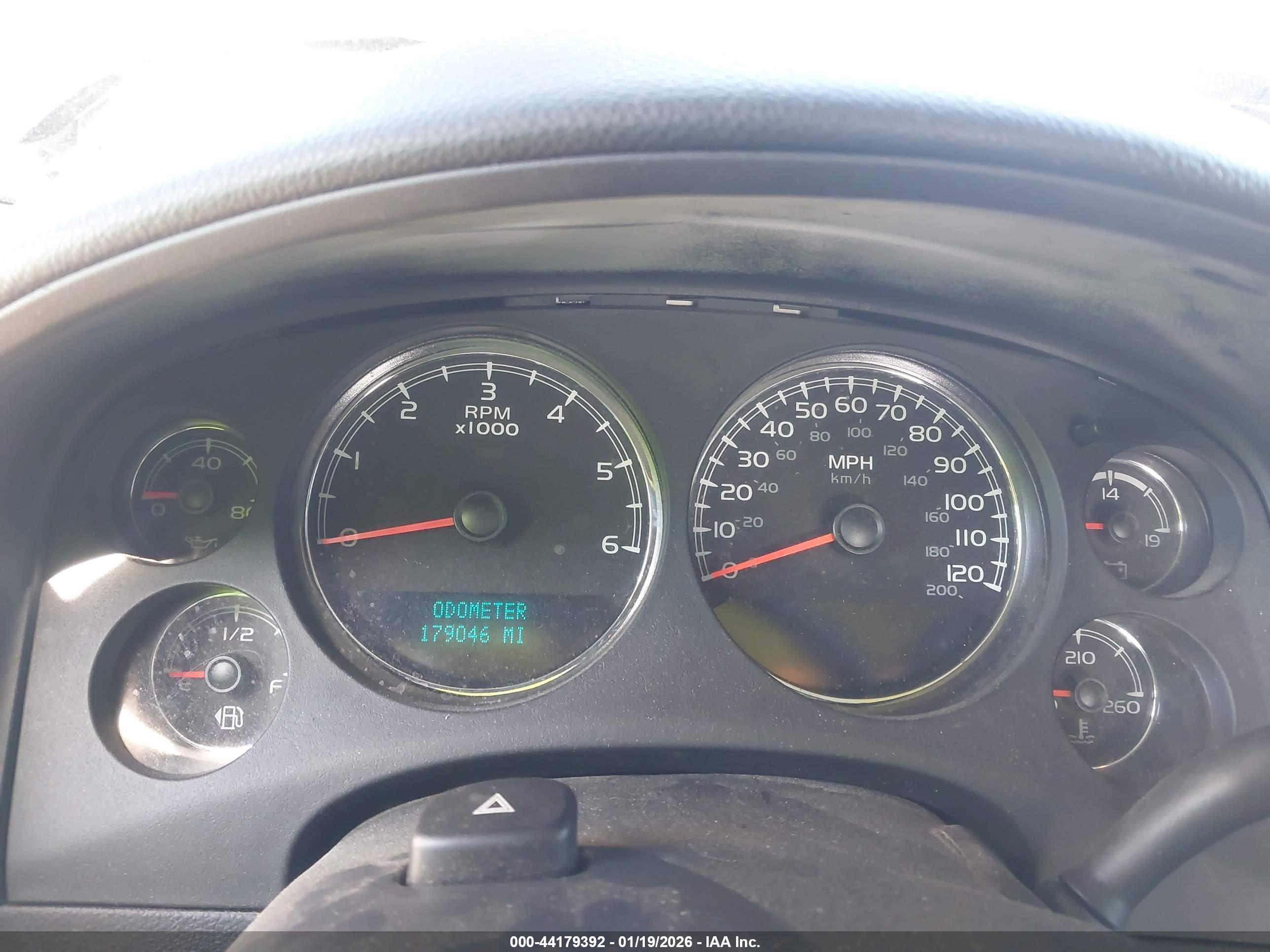 CHEVROLET TAHOE image 7