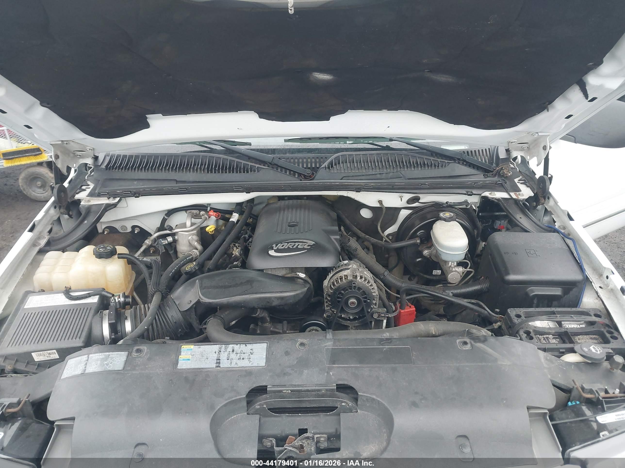 CHEVROLET SILVERADO image 10