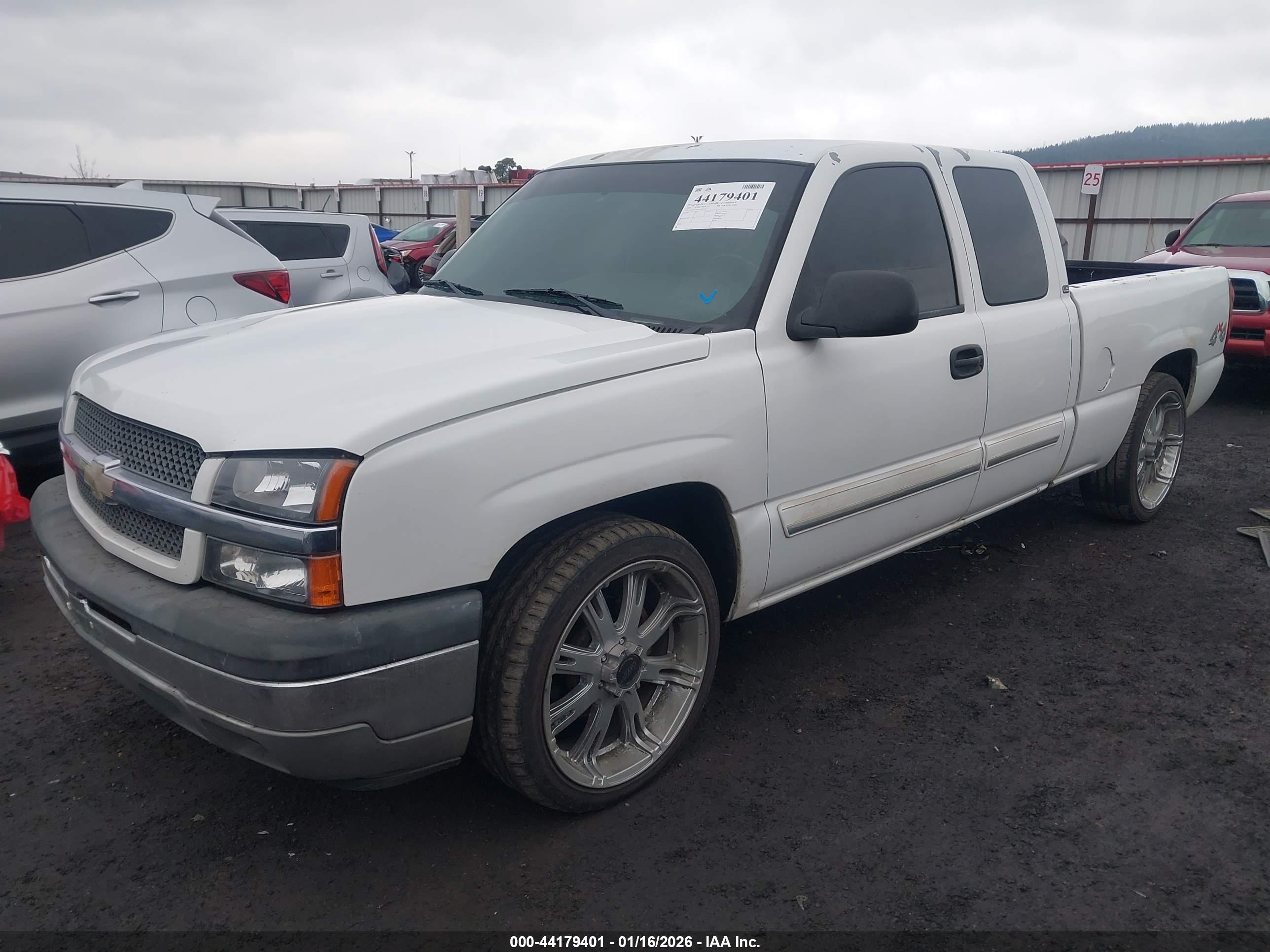 CHEVROLET SILVERADO image 2