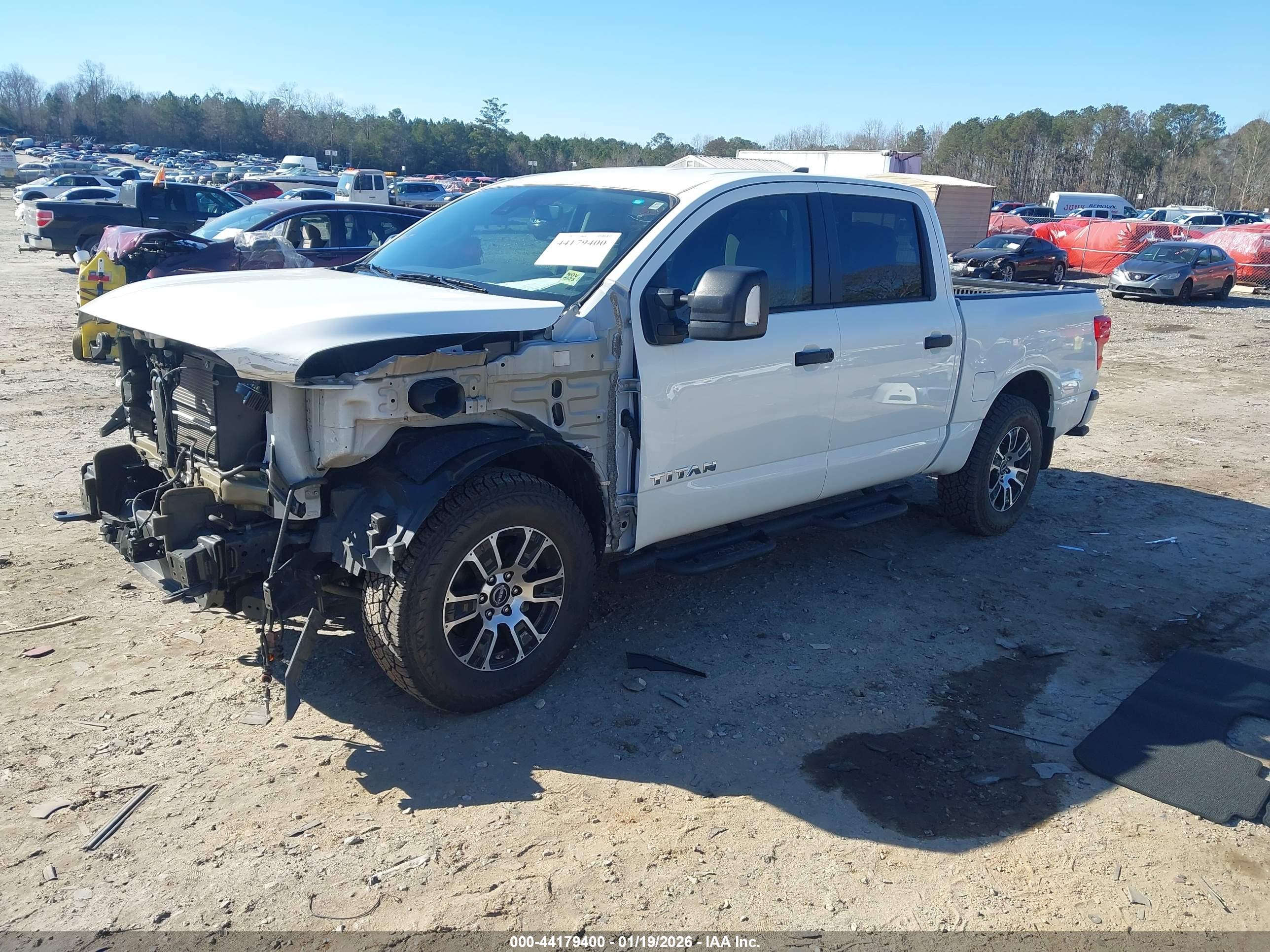 NISSAN TITAN image 2