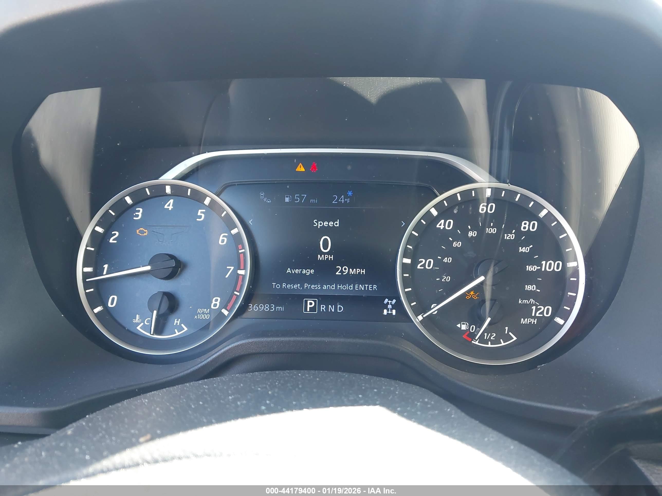 NISSAN TITAN image 7