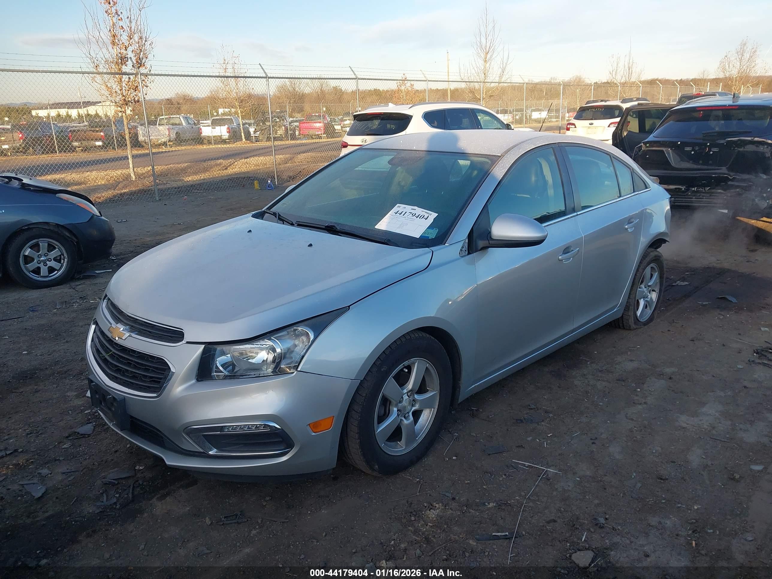 CHEVROLET CRUZE image 2
