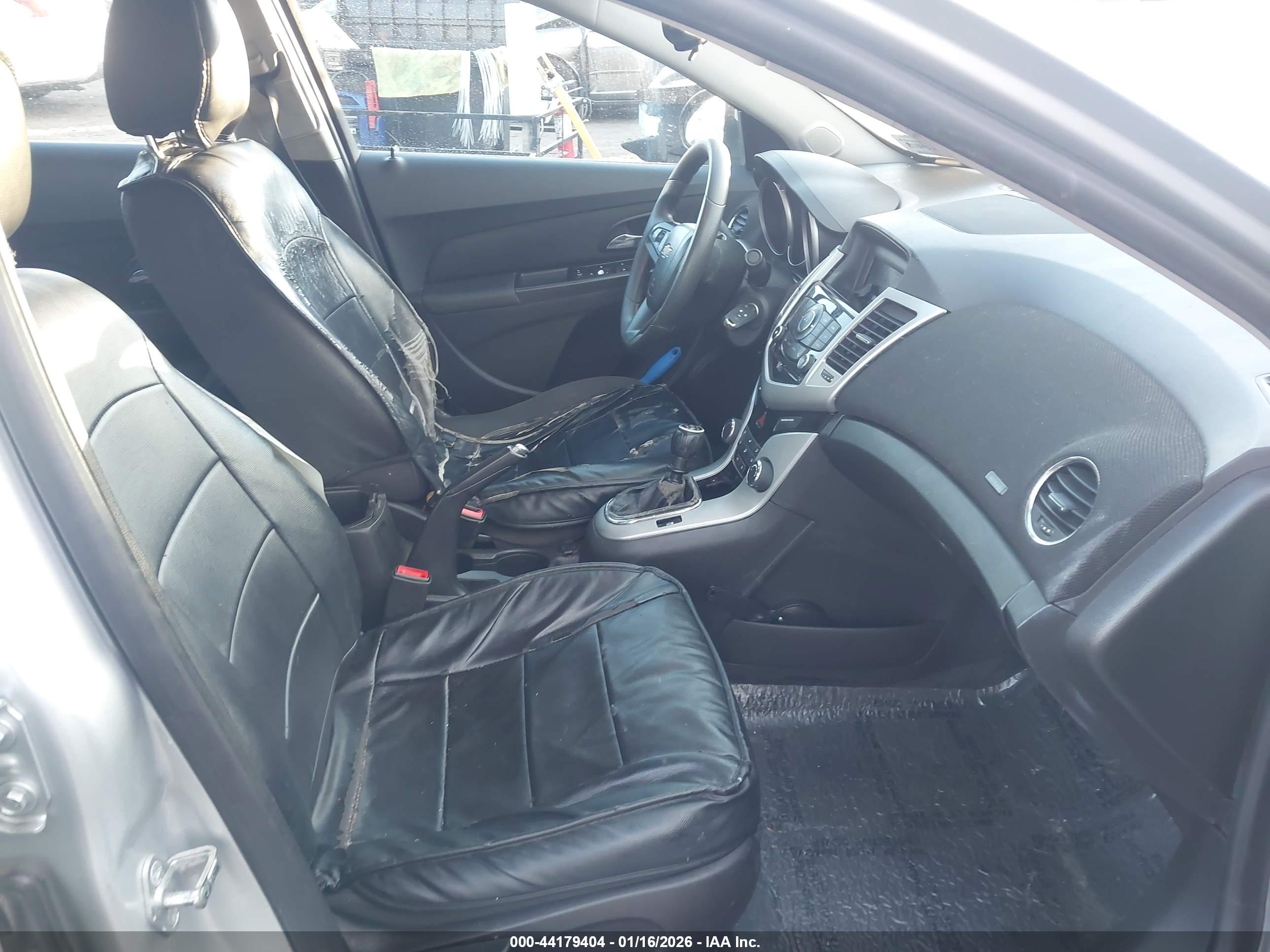 CHEVROLET CRUZE image 5