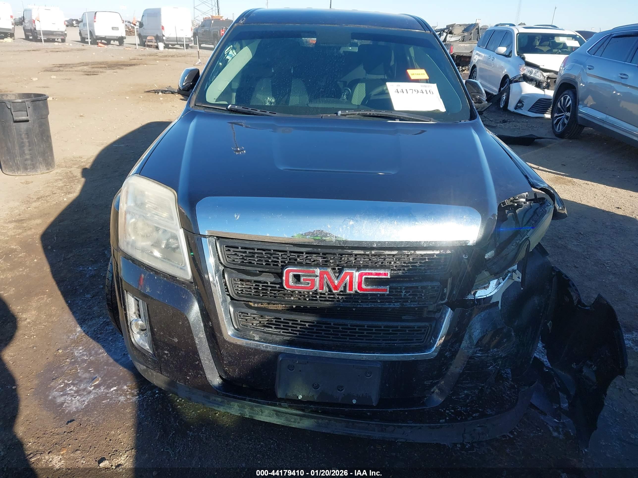 GMC TERRAIN image 6