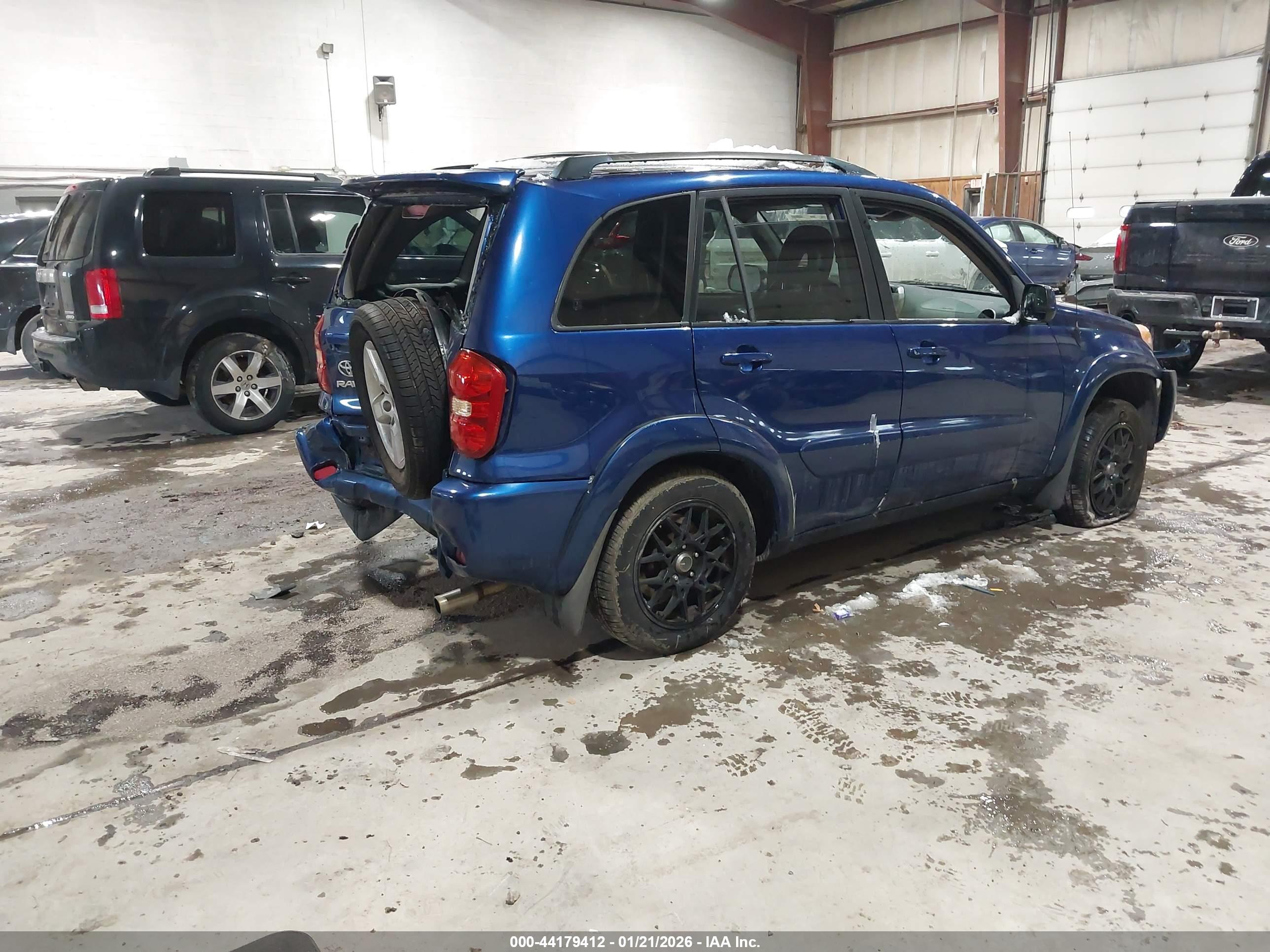 TOYOTA RAV4 image 4