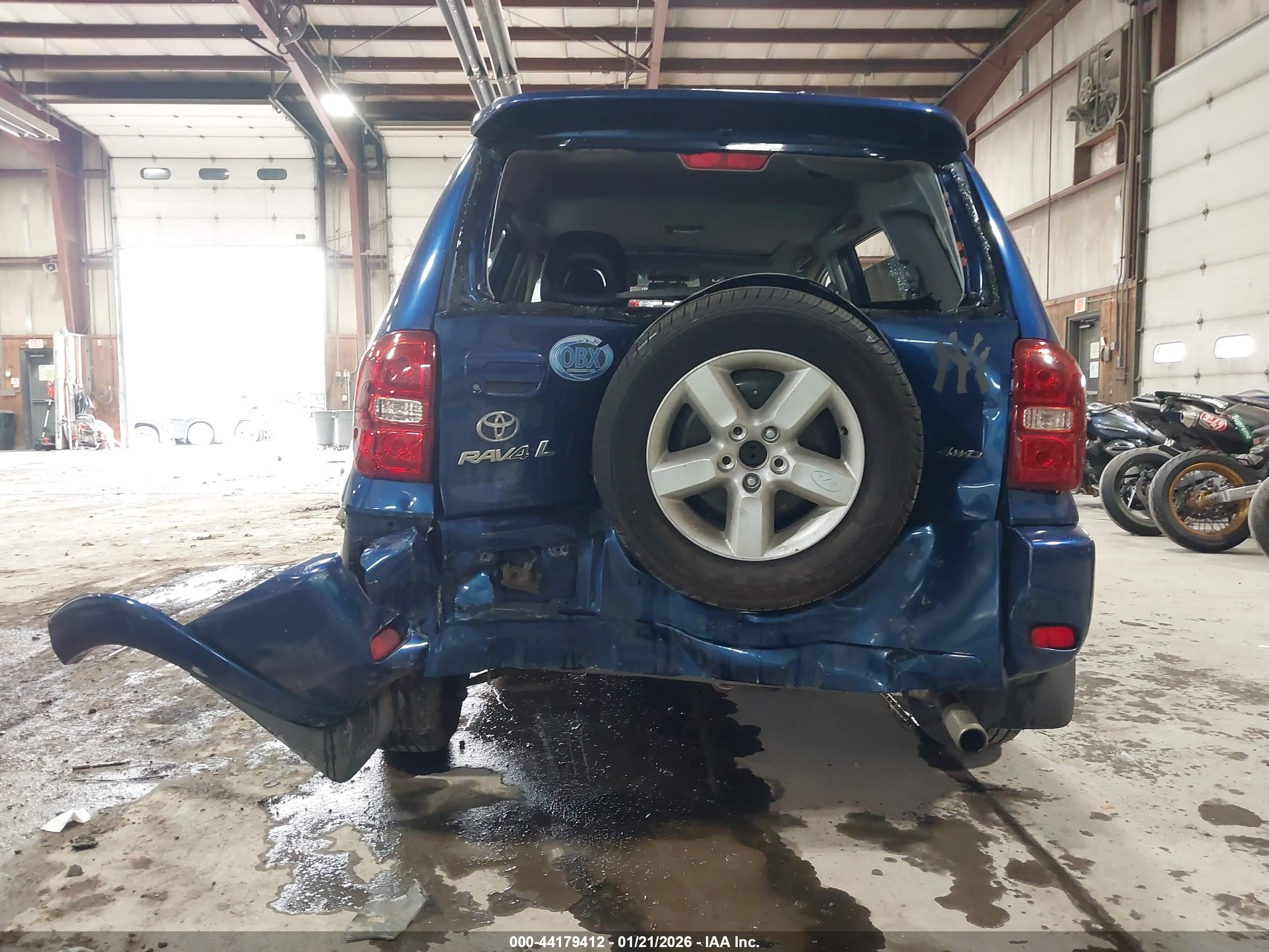 TOYOTA RAV4 image 6