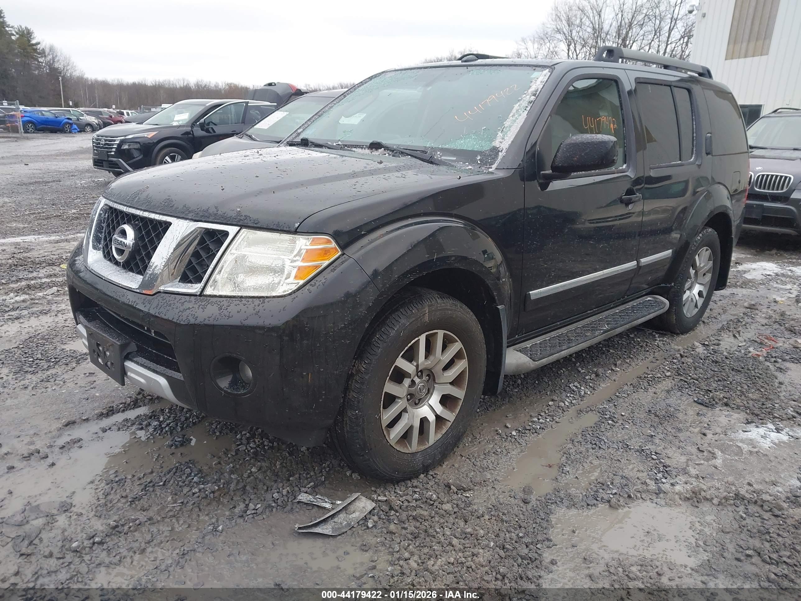 NISSAN PATHFINDER image 2