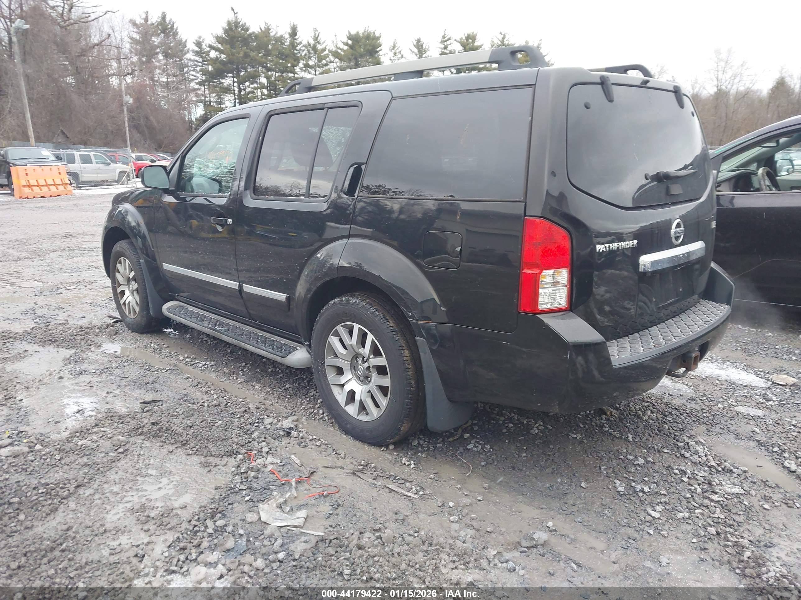 NISSAN PATHFINDER image 3