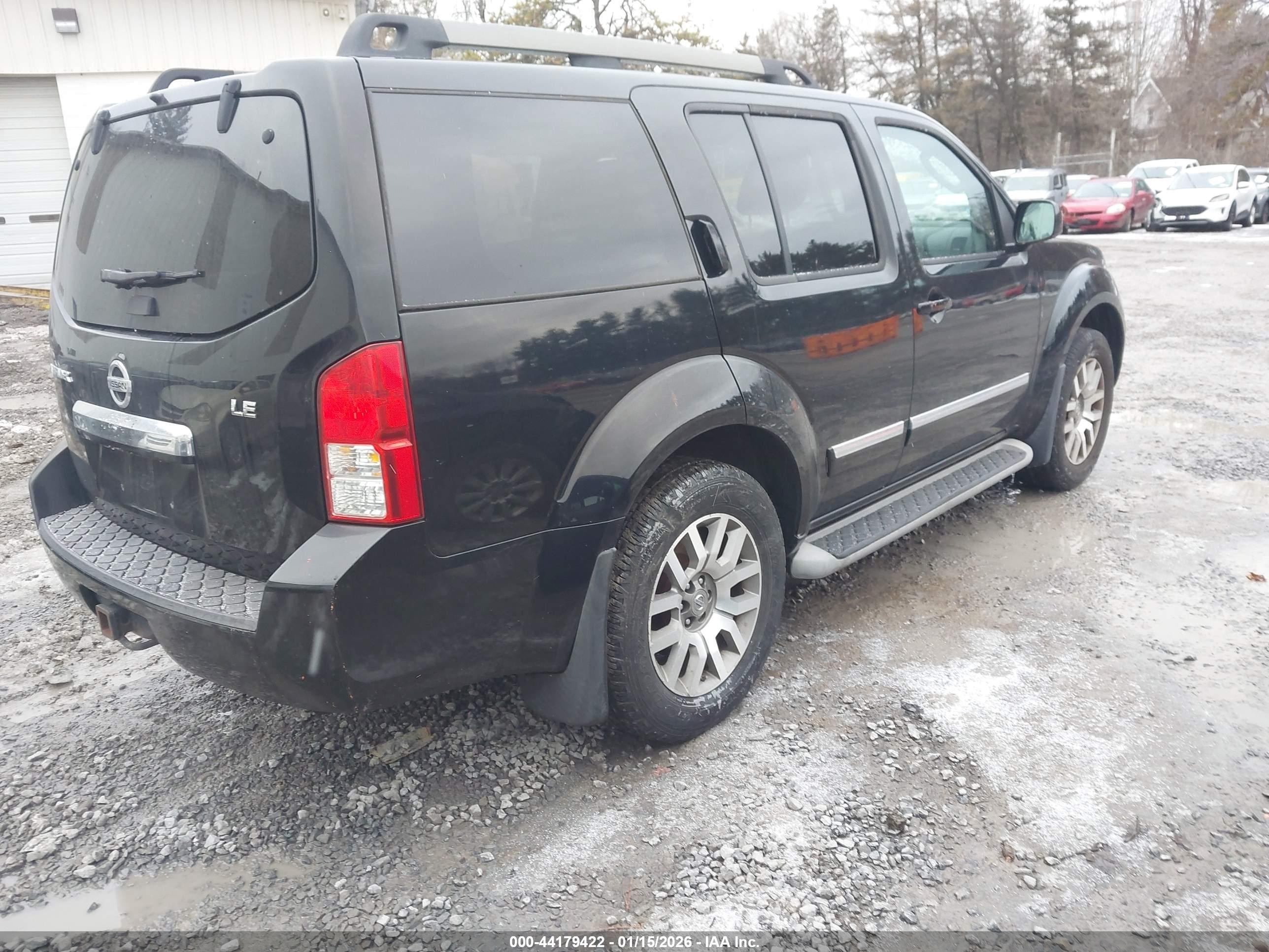NISSAN PATHFINDER image 4