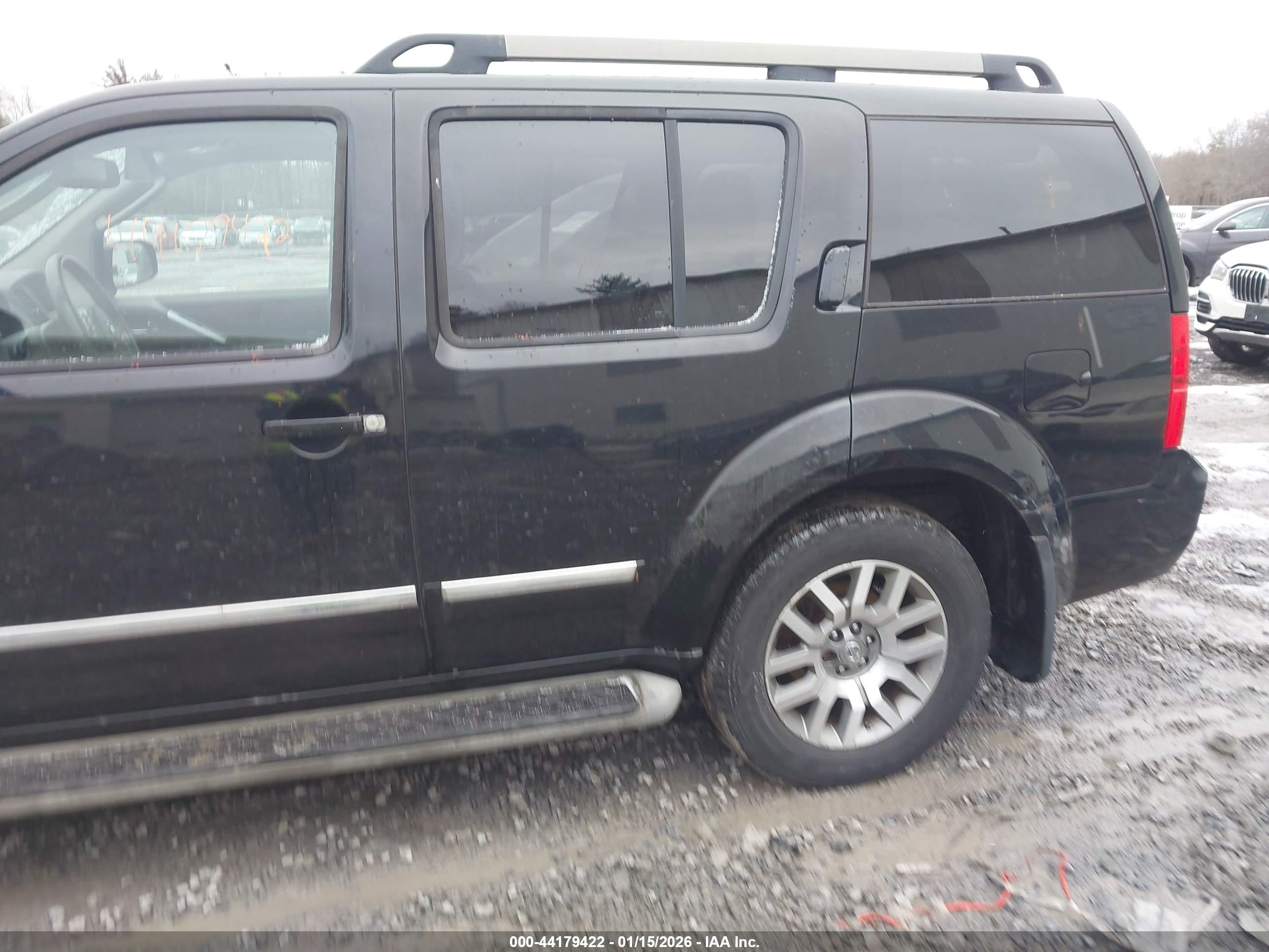 NISSAN PATHFINDER image 6