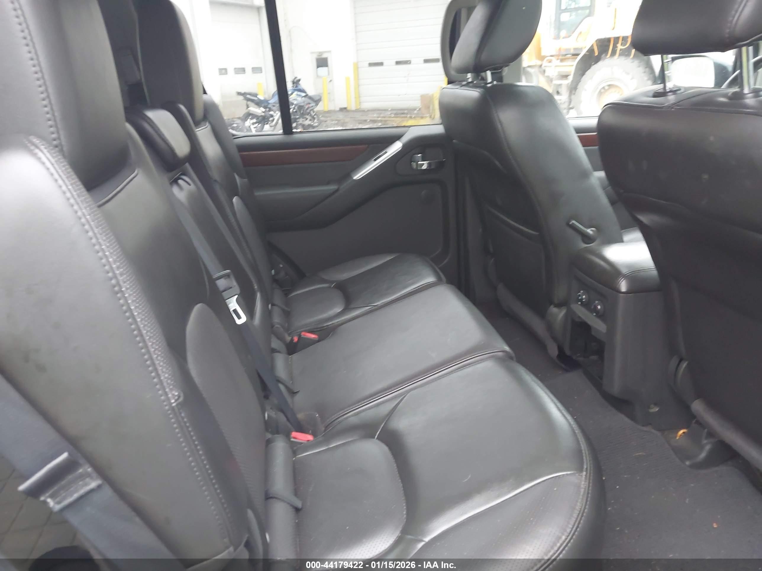 NISSAN PATHFINDER image 8