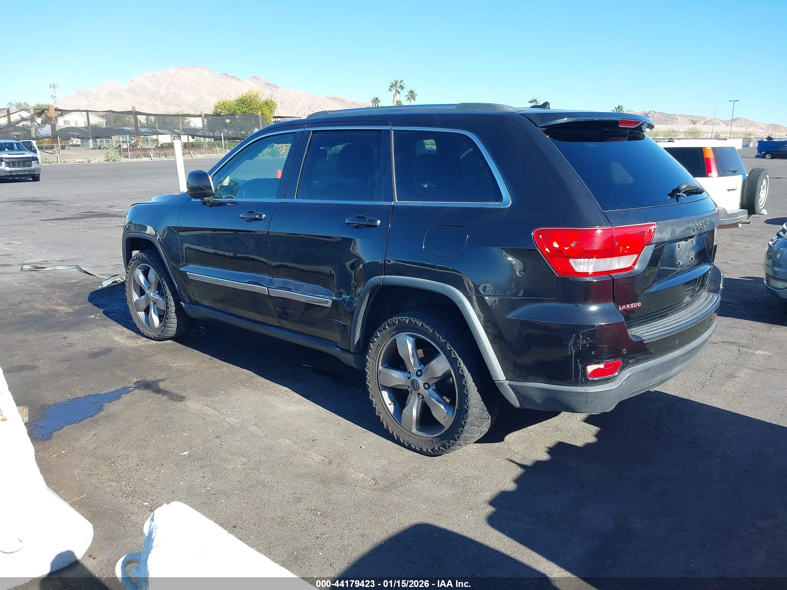 JEEP GRAND image 3