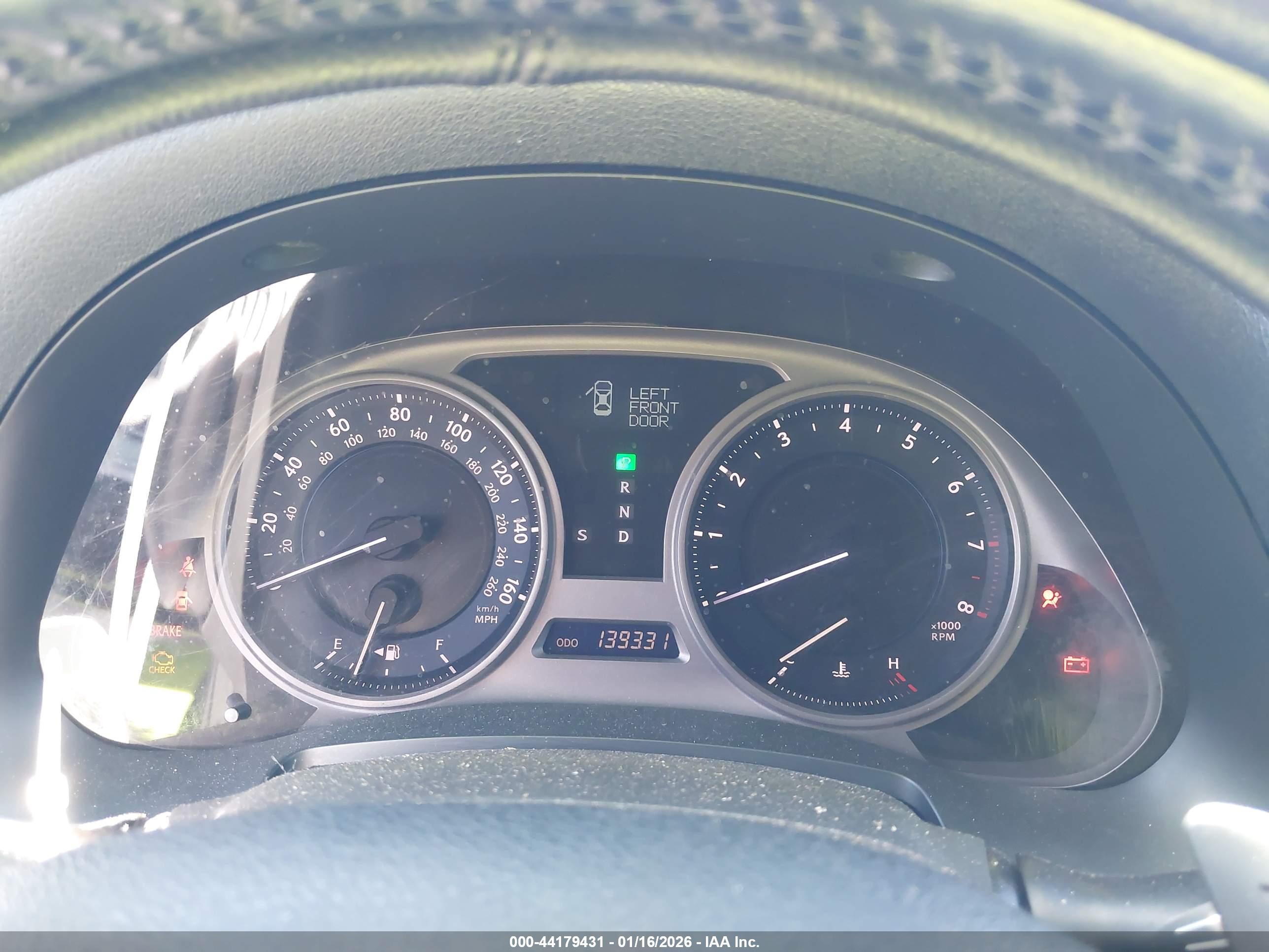 LEXUS IS image 7