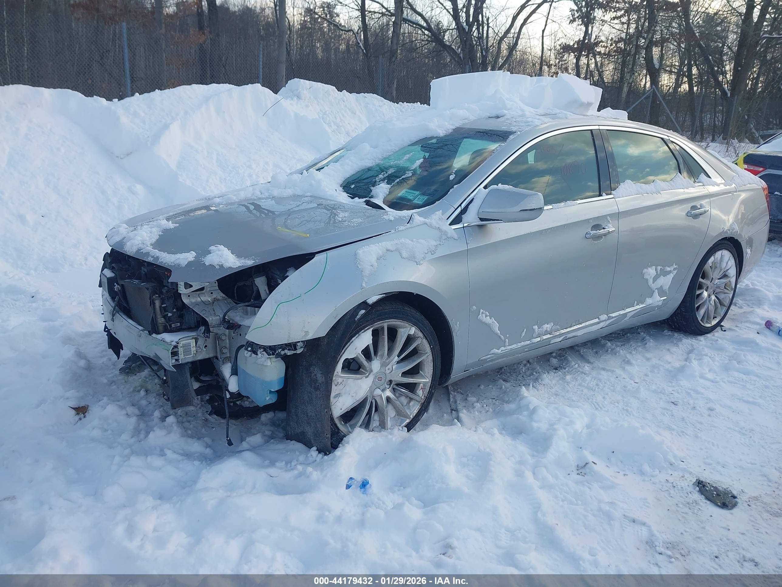 CADILLAC XTS image 2
