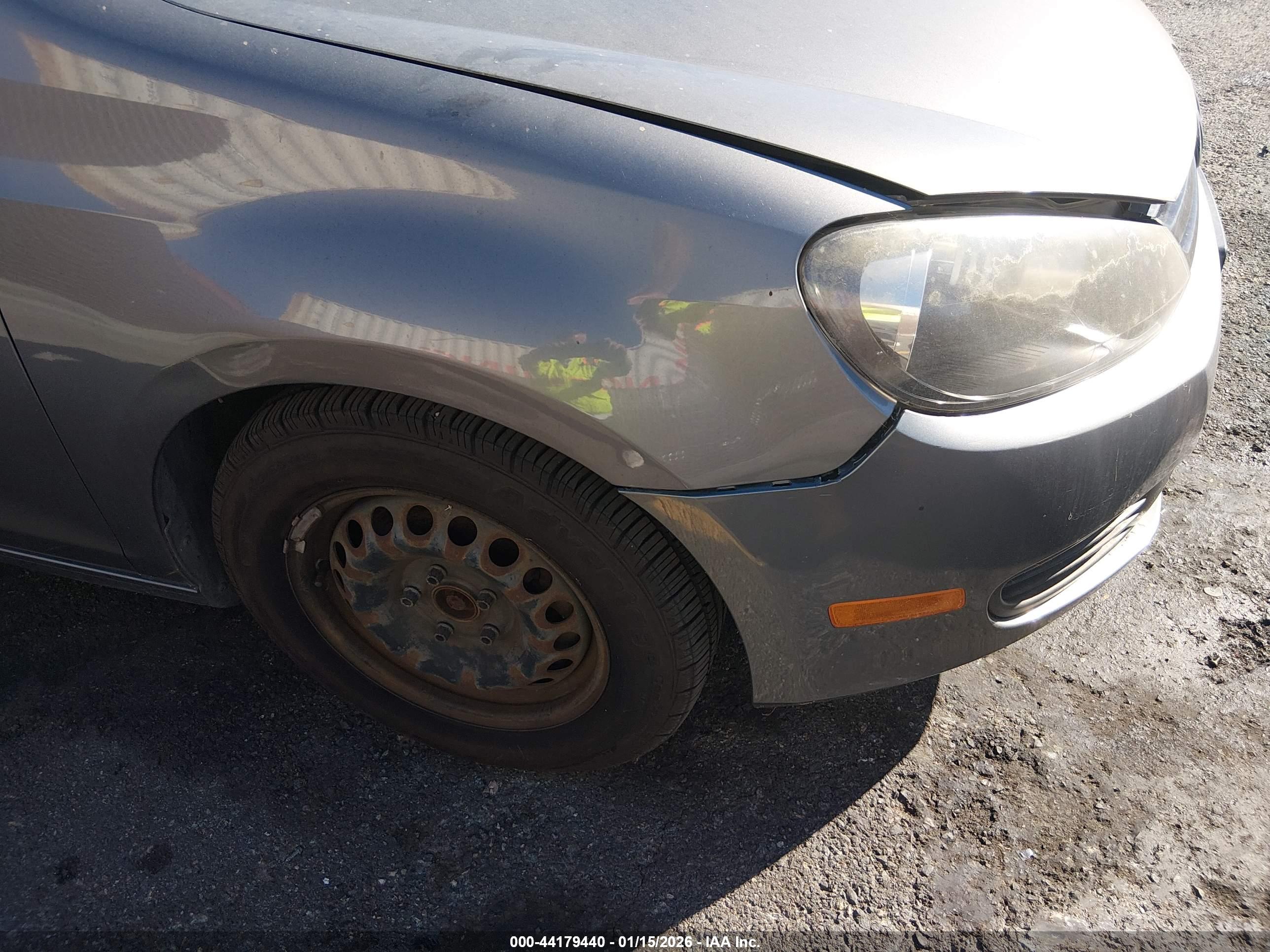 VOLKSWAGEN GOLF image 6