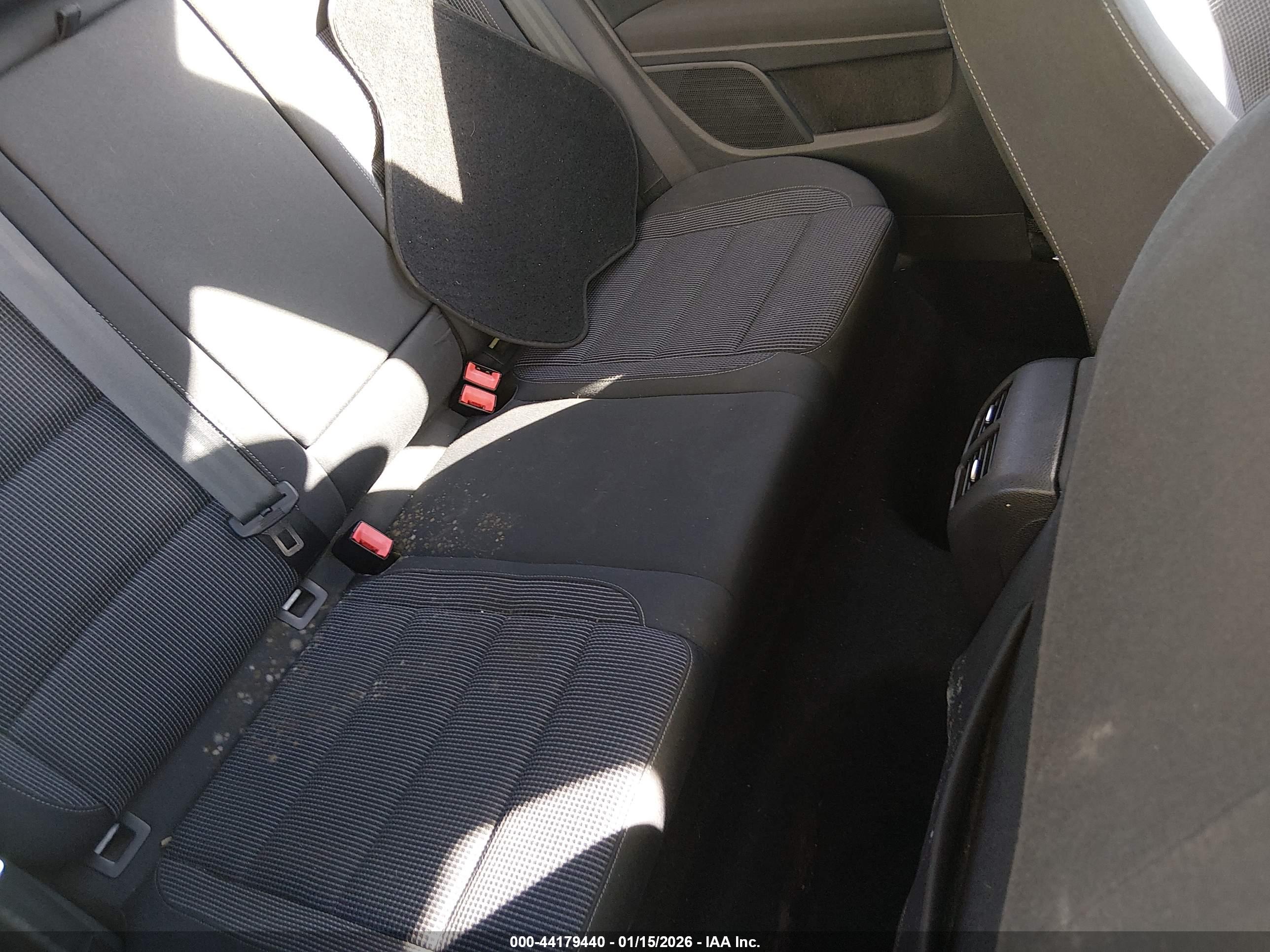 VOLKSWAGEN GOLF image 8