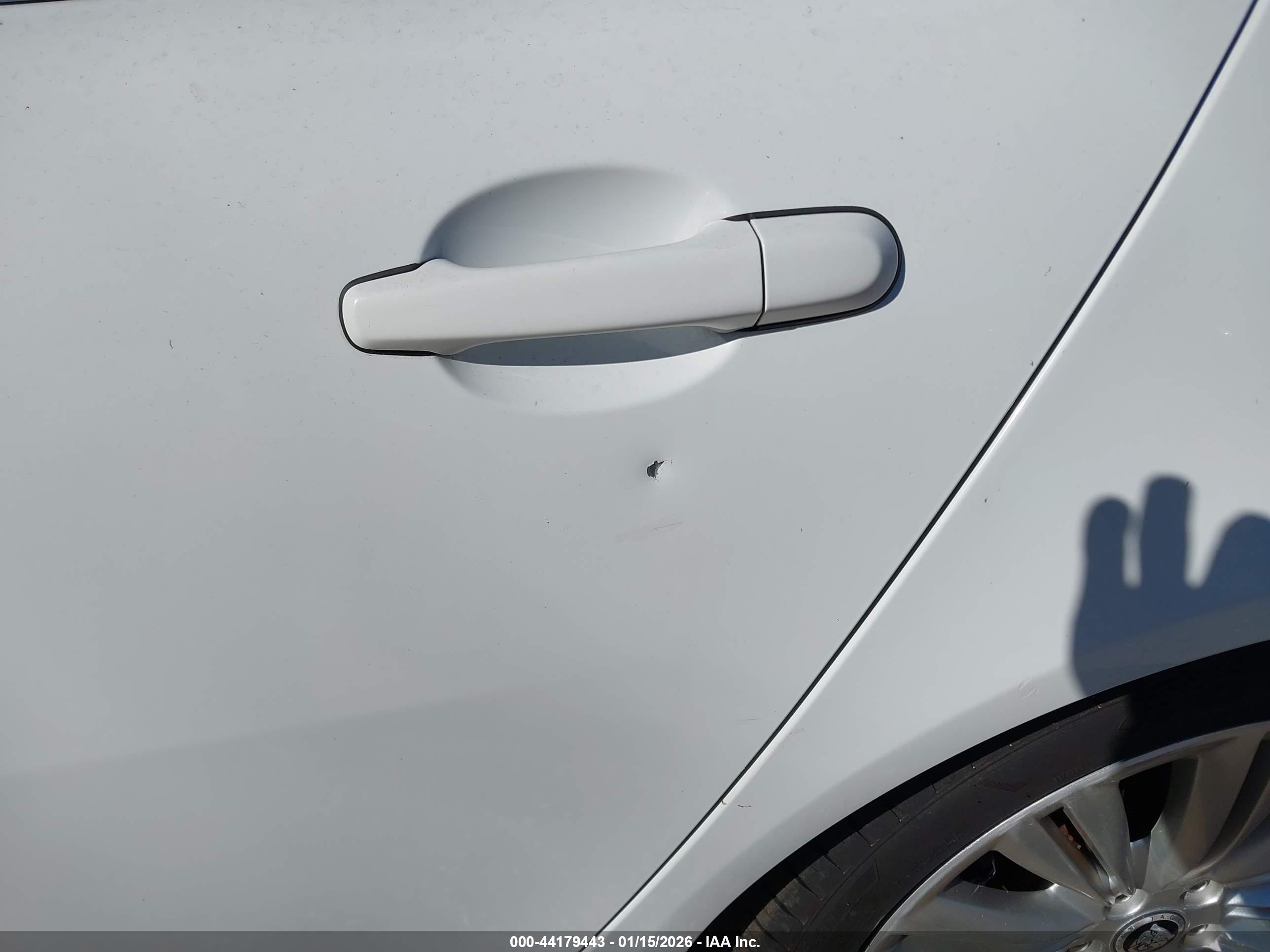 JAGUAR XF image 6