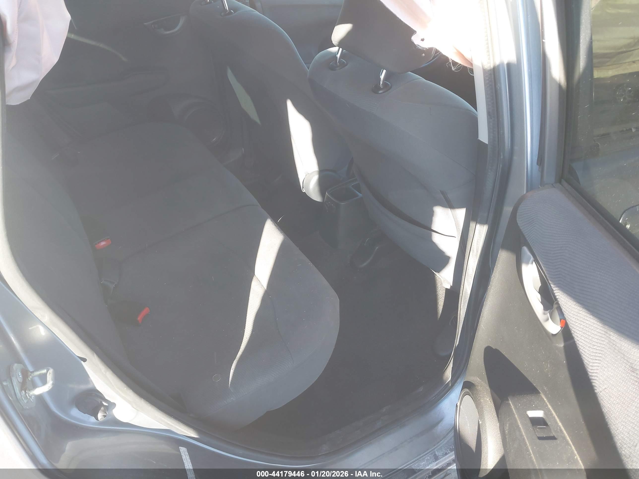 HONDA FIT image 8
