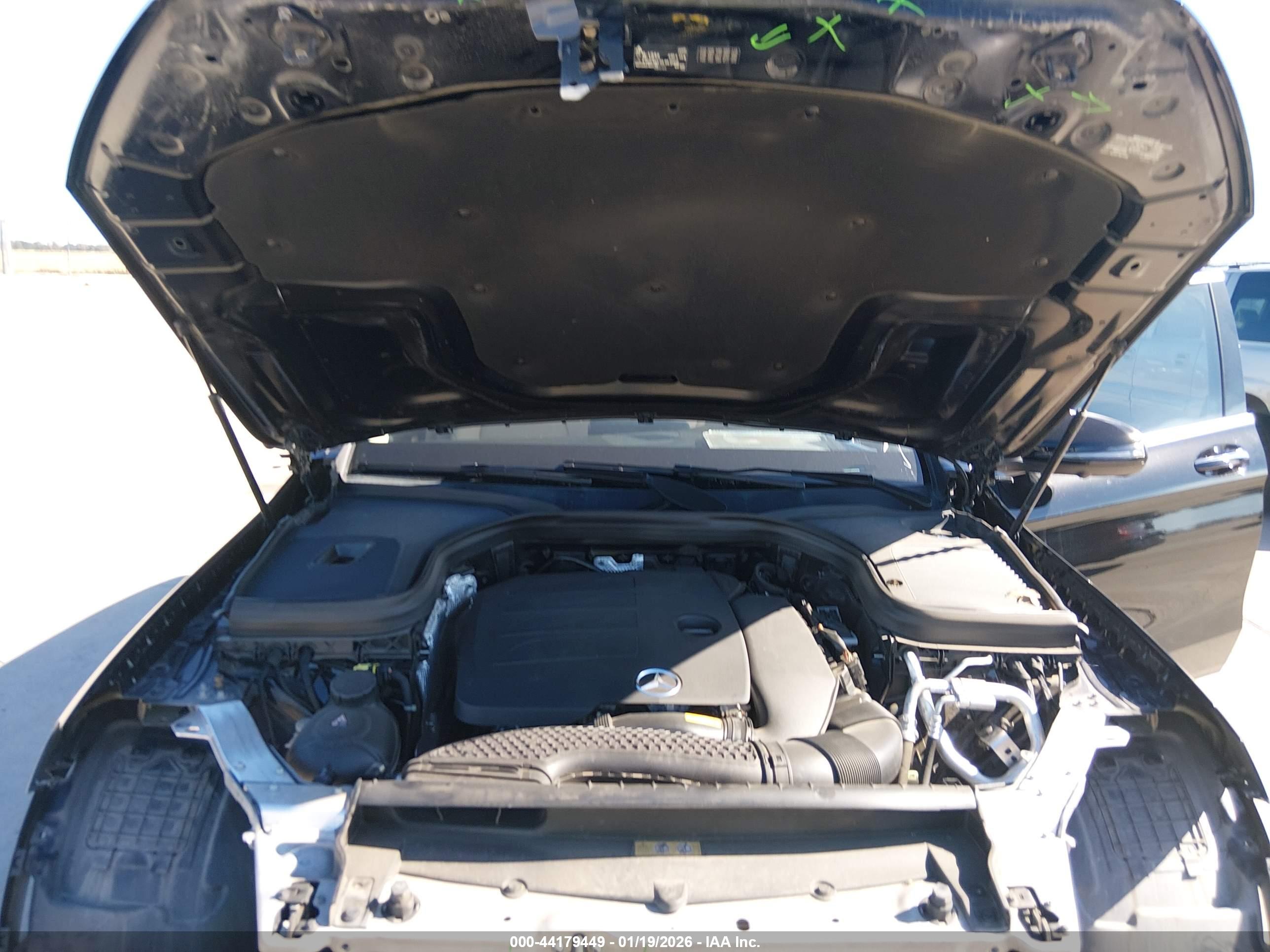 MERCEDES-BENZ GLC image 10