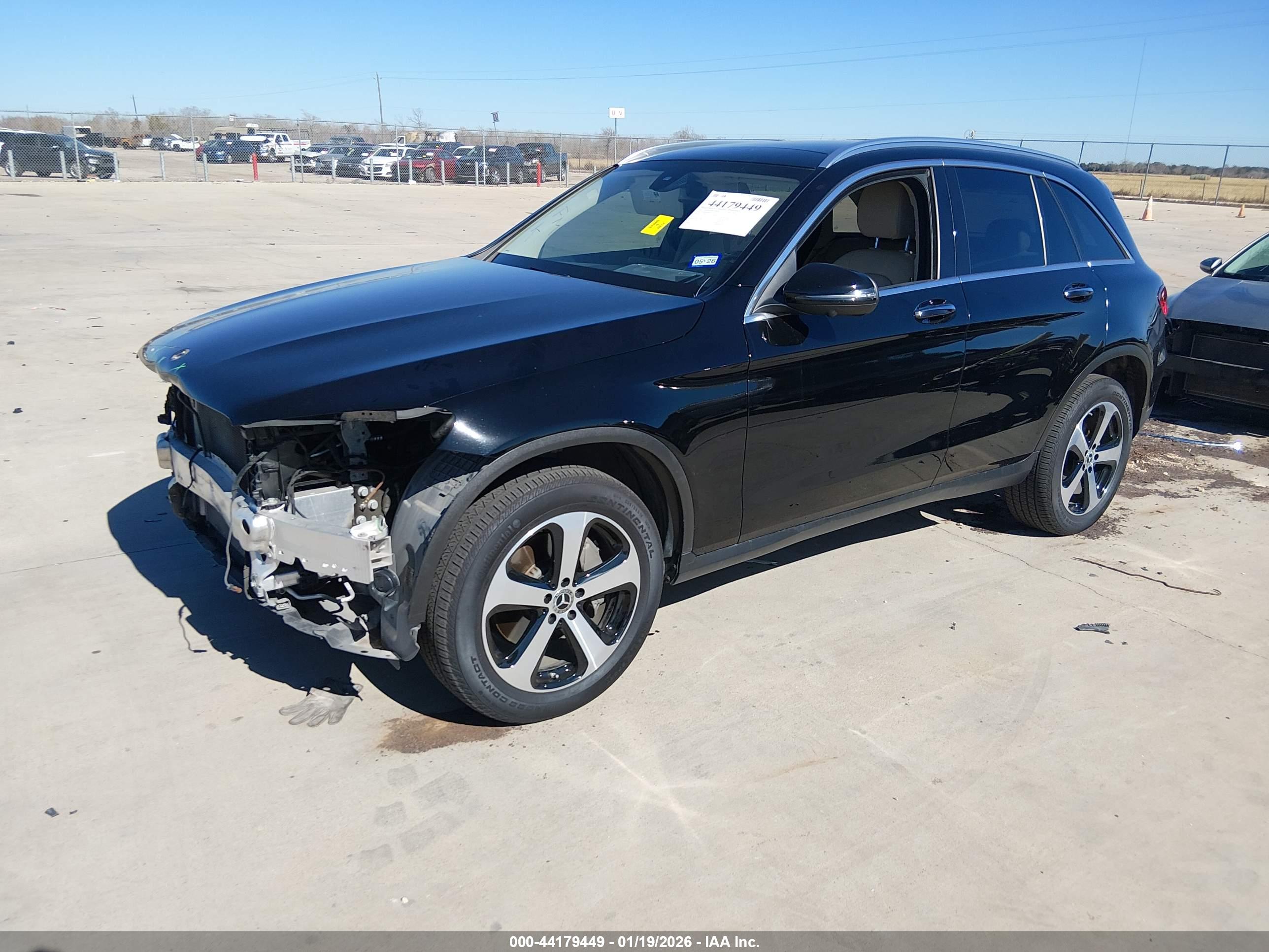 MERCEDES-BENZ GLC image 2
