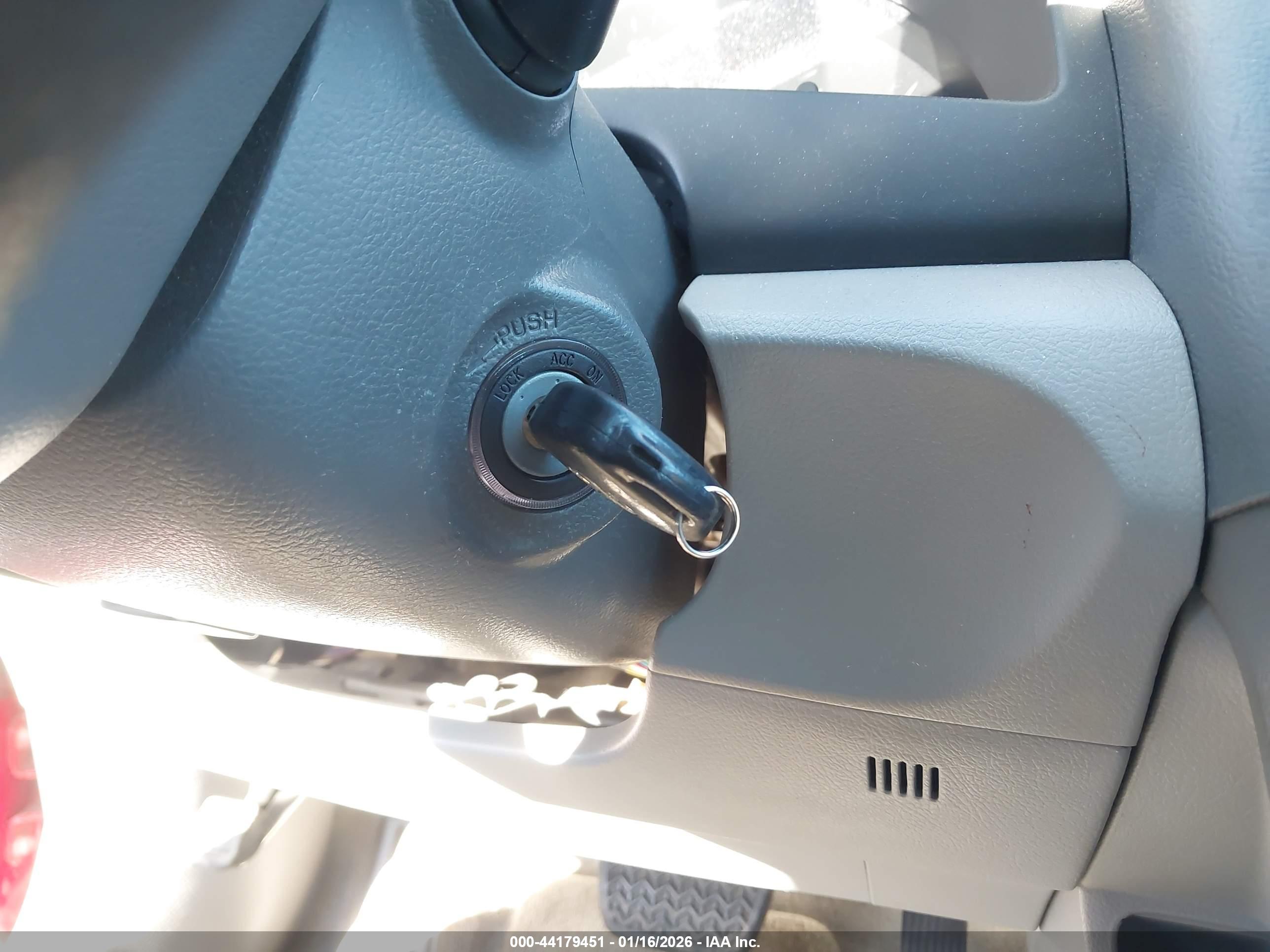 TOYOTA CAMRY image 11