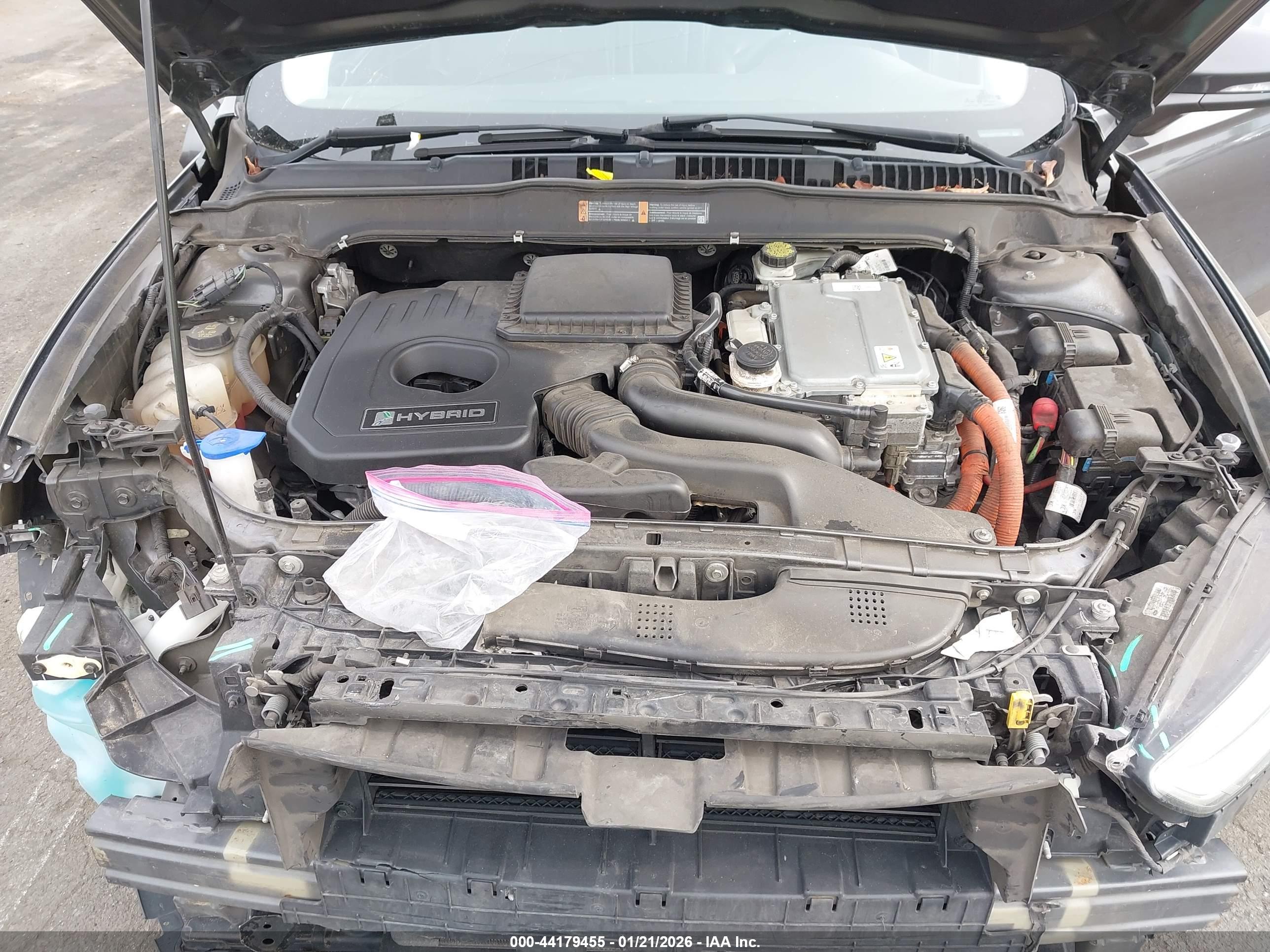 FORD FUSION image 10