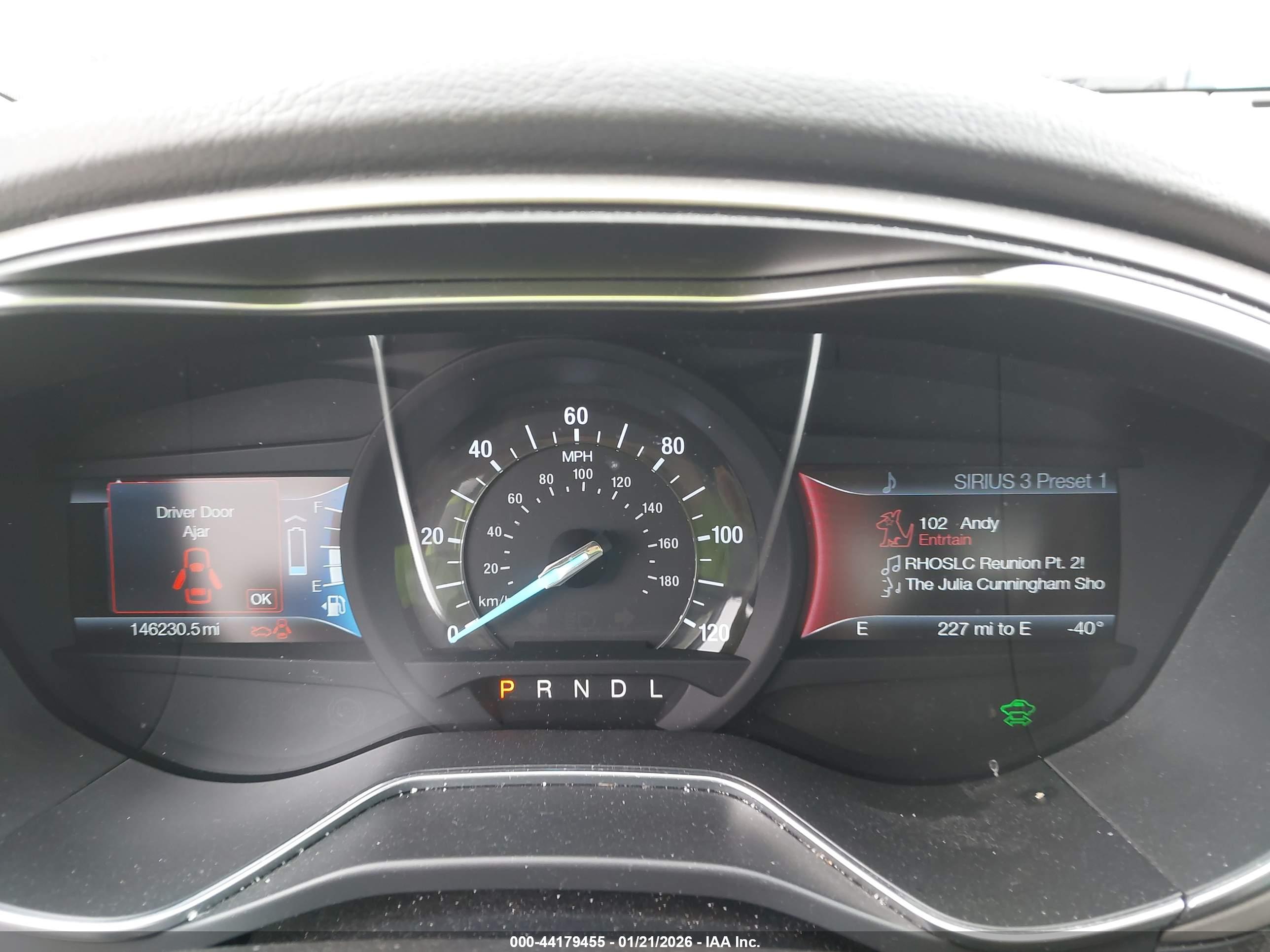 FORD FUSION image 7