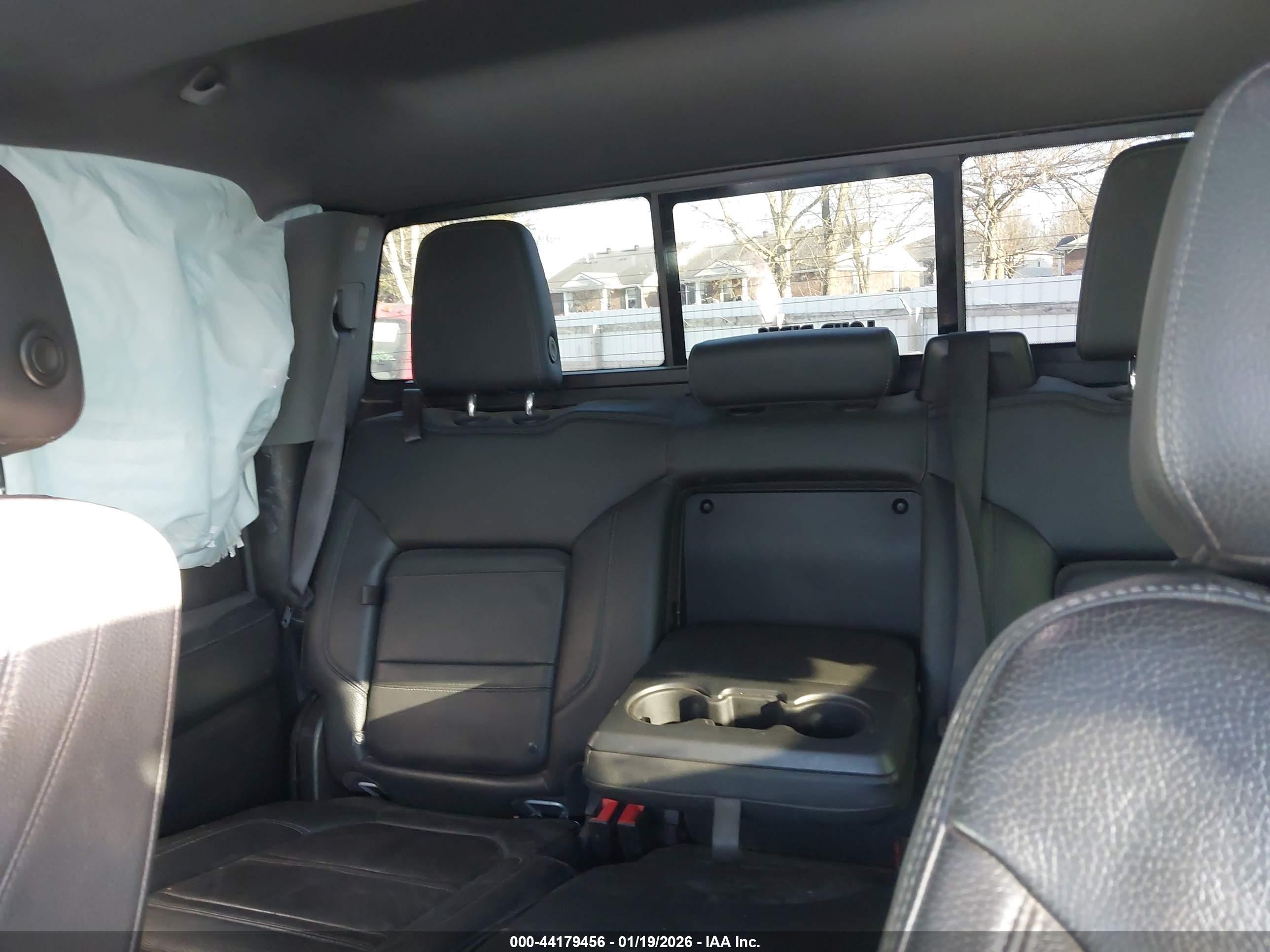 GMC SIERRA image 7
