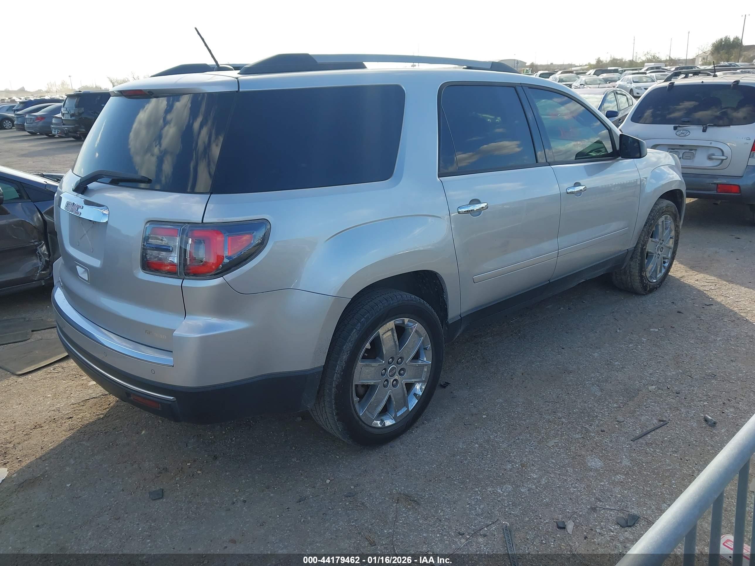 GMC ACADIA image 4