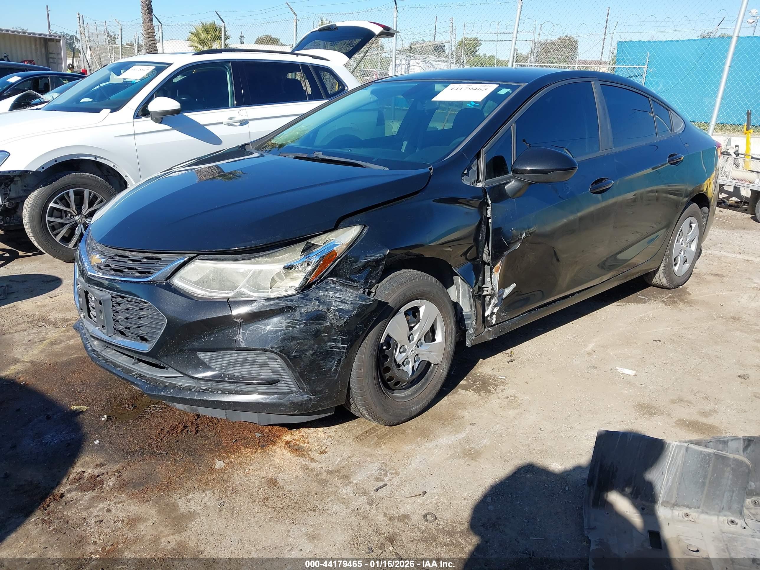 CHEVROLET CRUZE image 2
