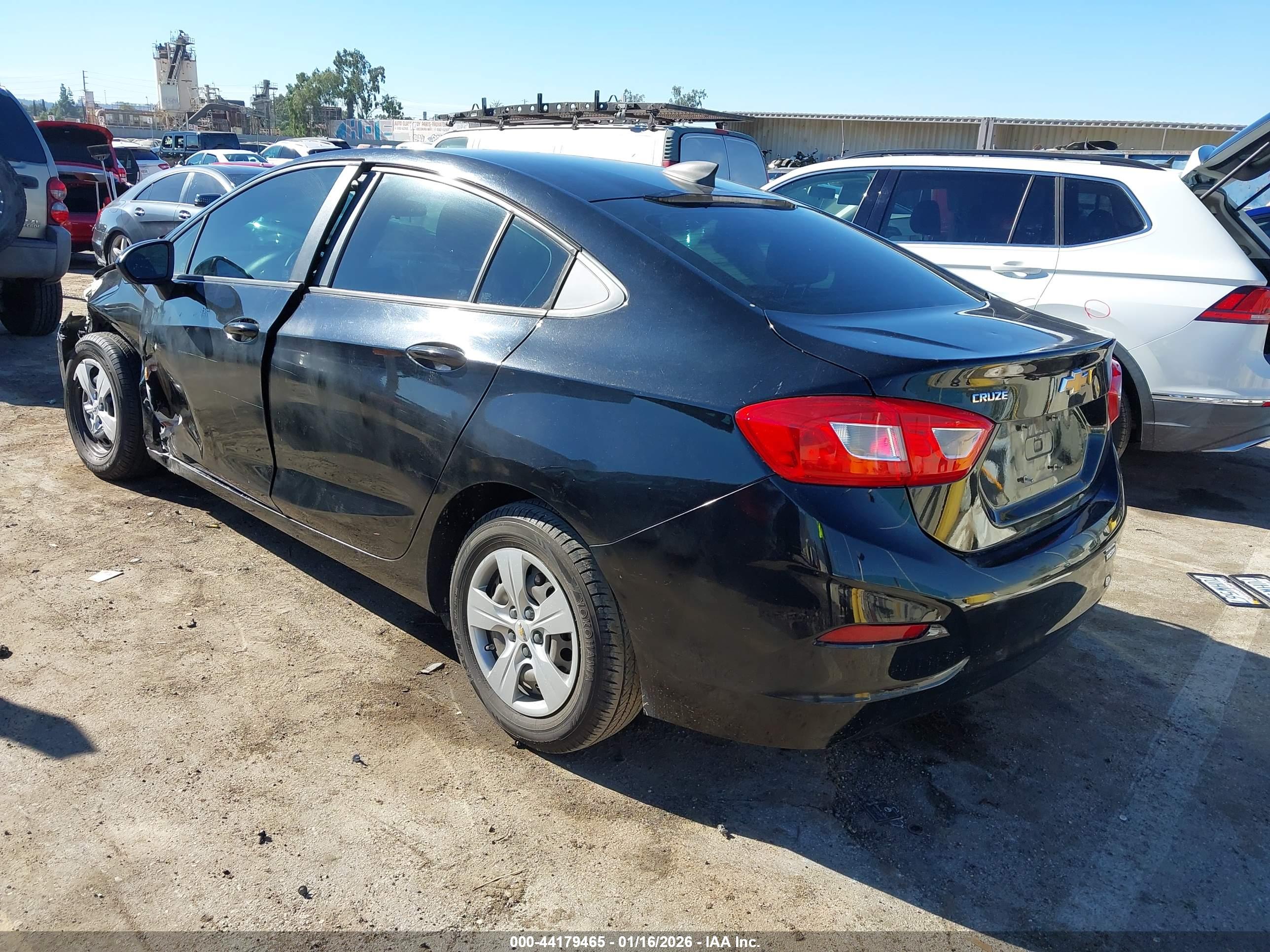 CHEVROLET CRUZE image 3
