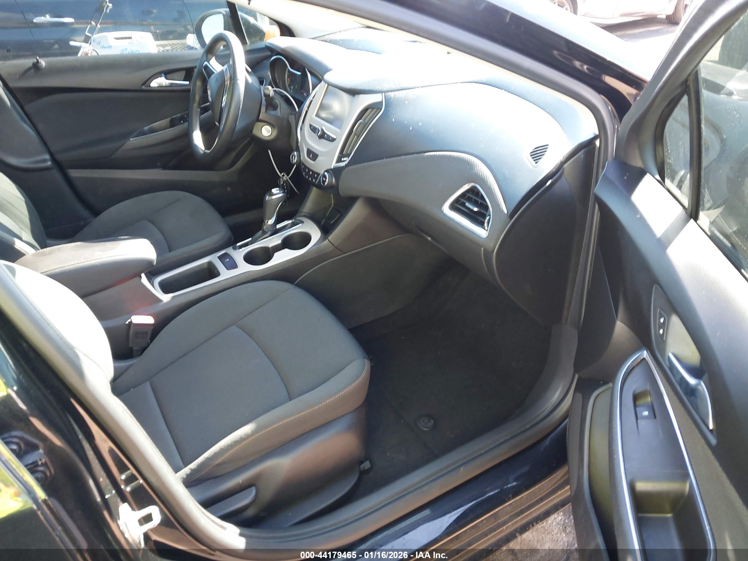 CHEVROLET CRUZE image 5