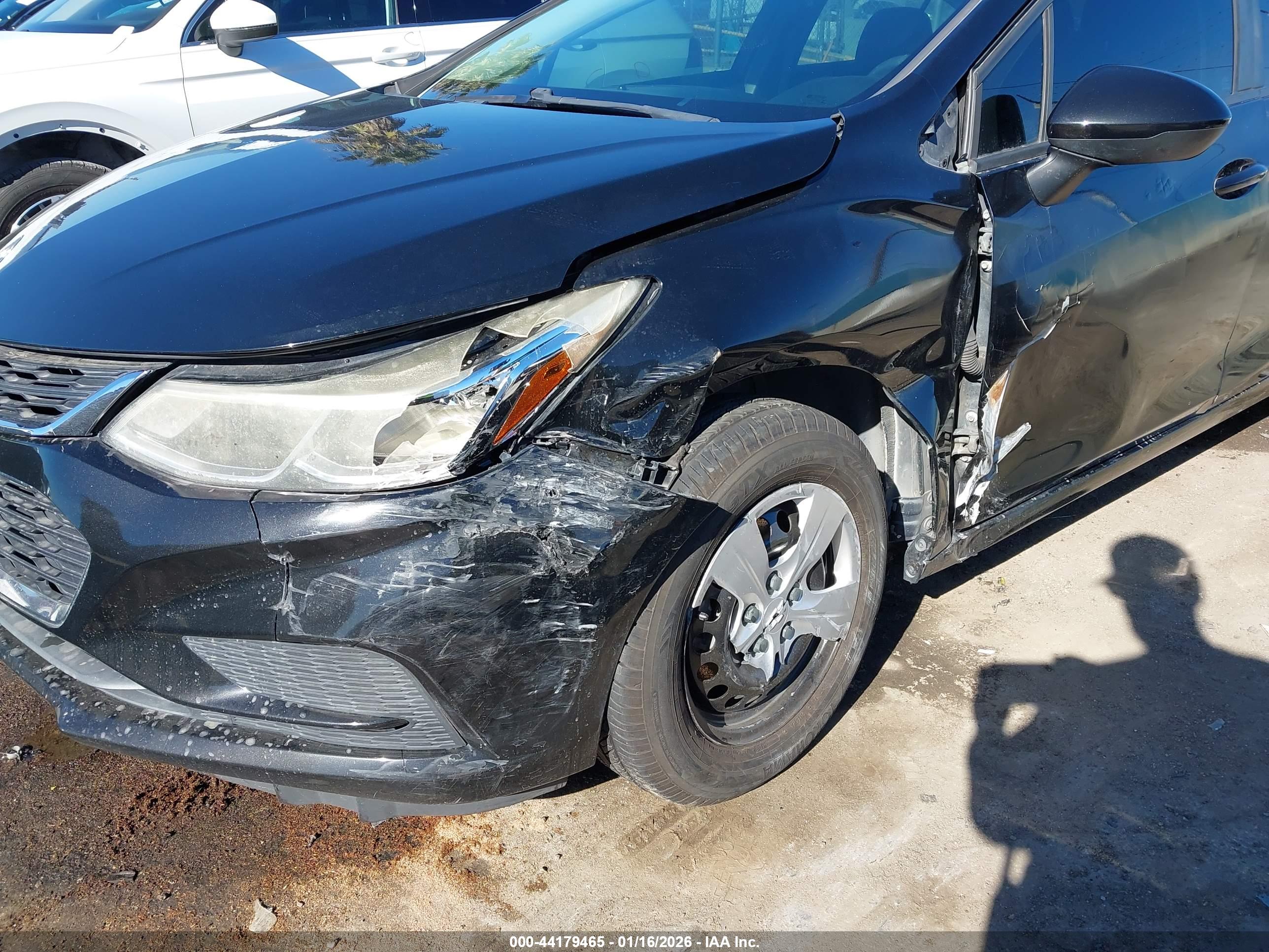 CHEVROLET CRUZE image 6