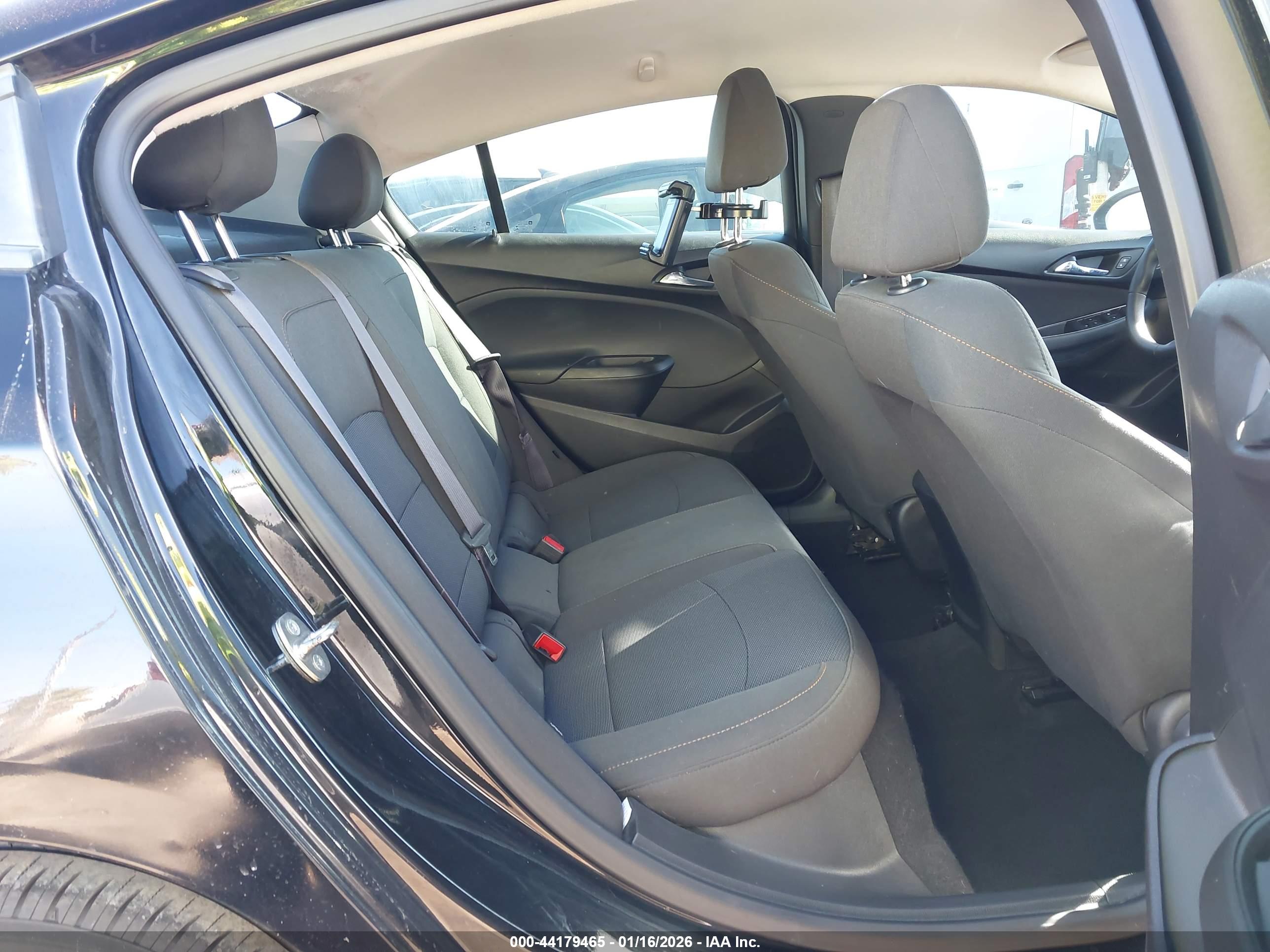 CHEVROLET CRUZE image 8