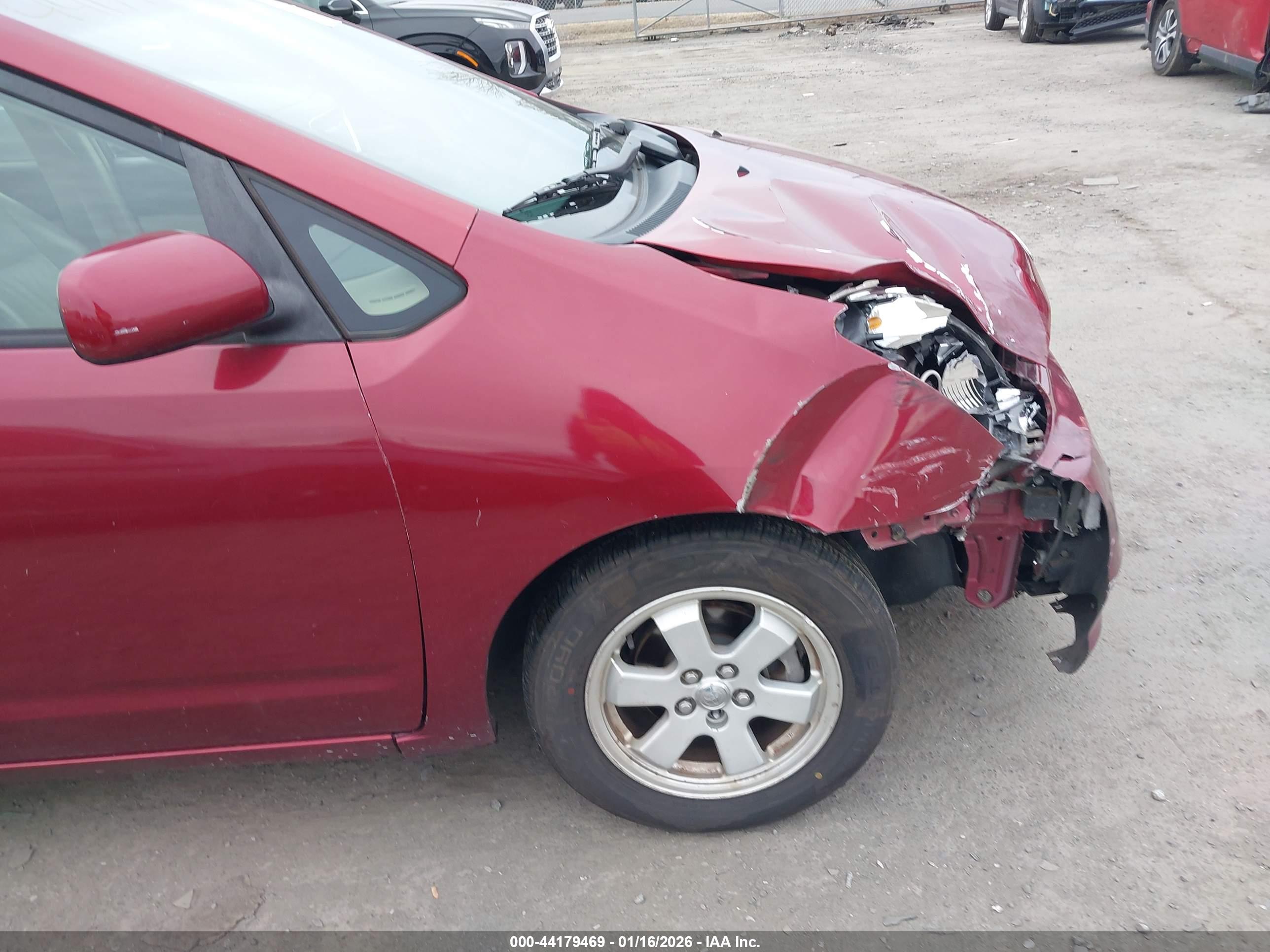 TOYOTA PRIUS image 6