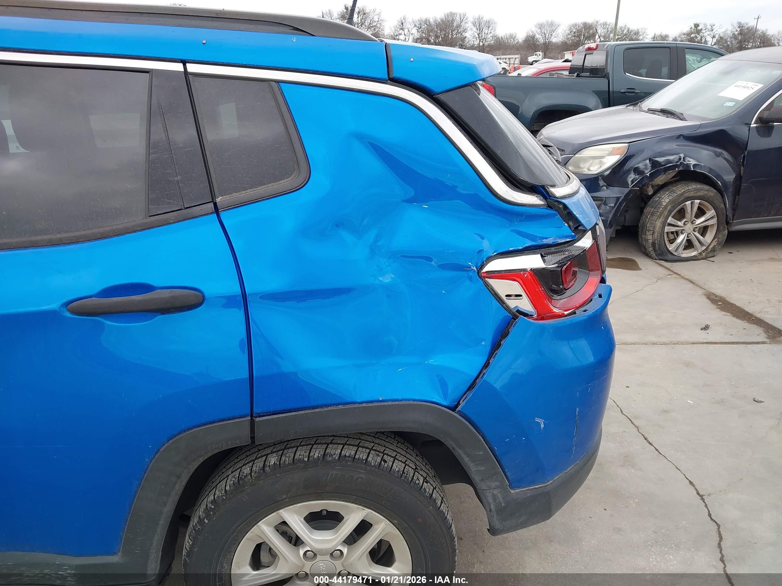 JEEP COMPASS image 6