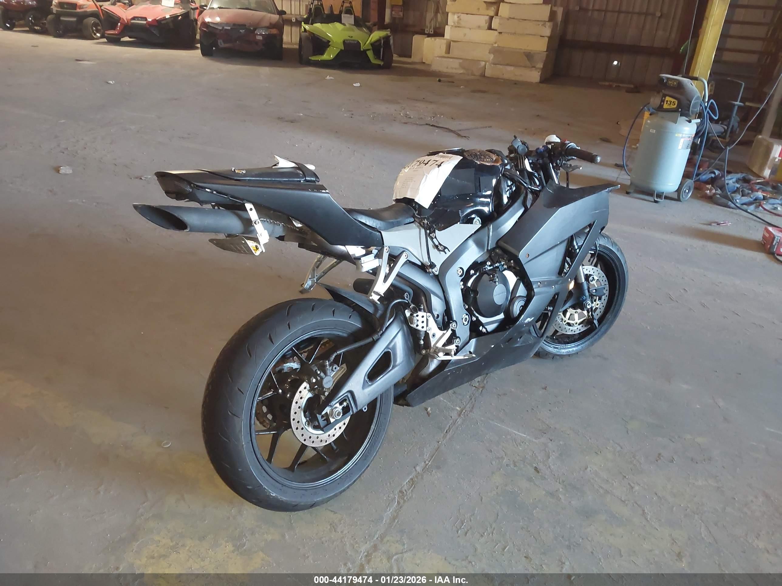 HONDA CBR600 image 4