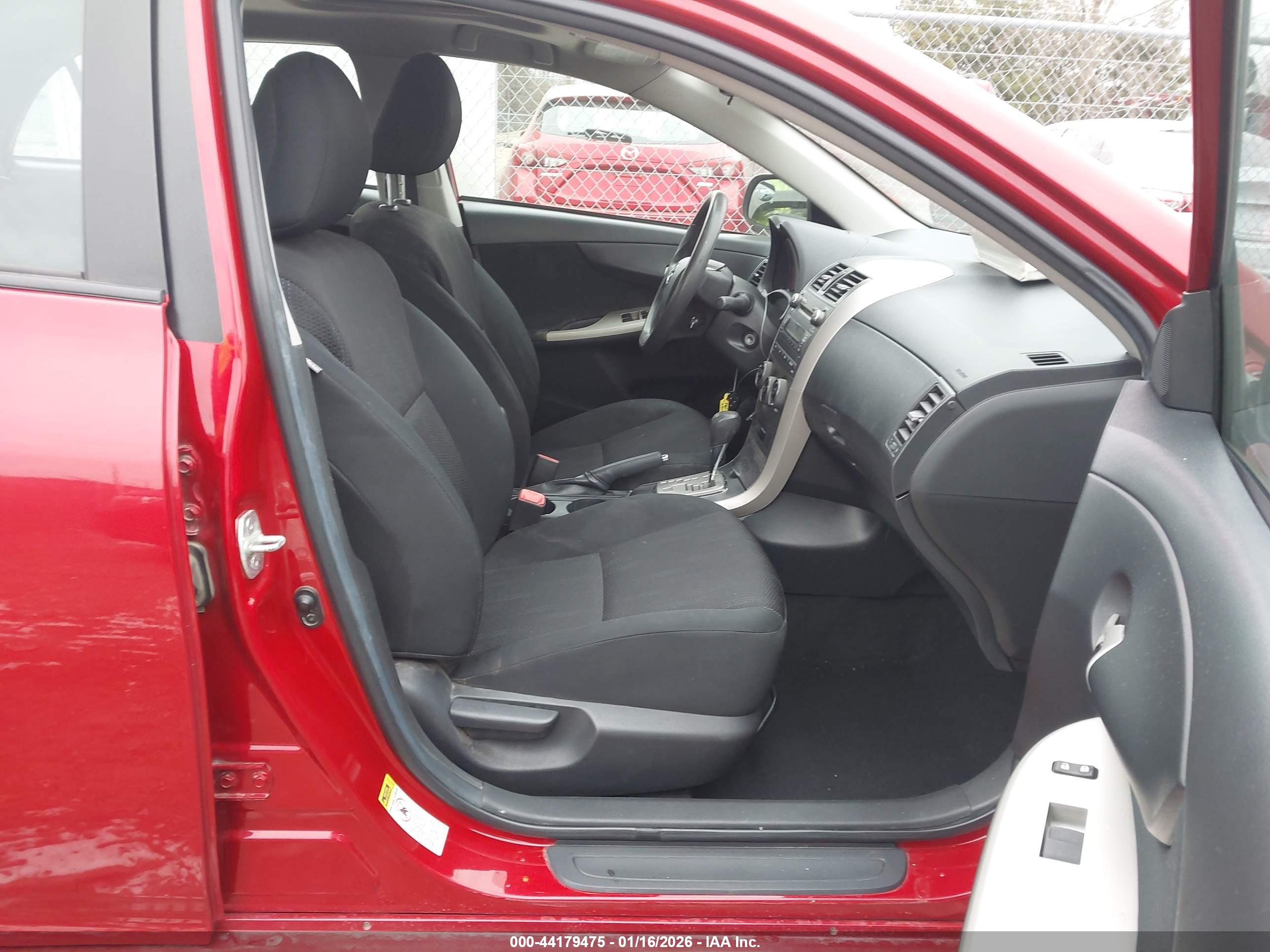 TOYOTA COROLLA image 5